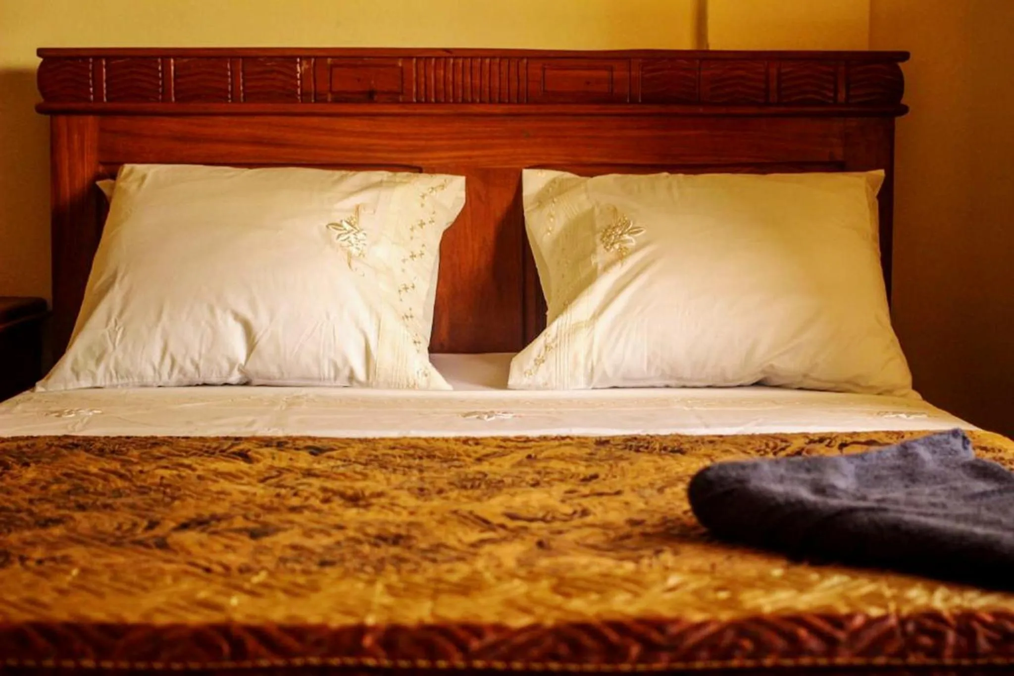 Bed in Diaspora Benin Hotel C-E