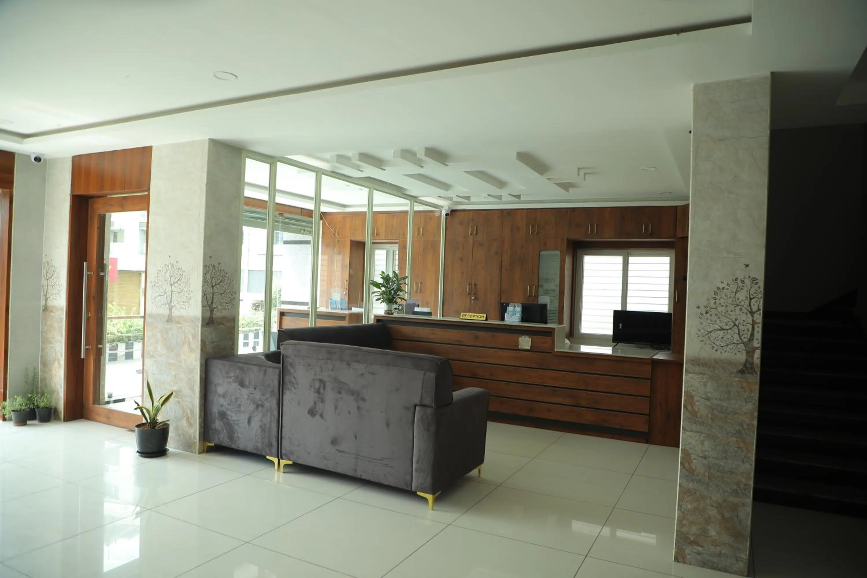 Lobby or reception in Hotel Roi Inn