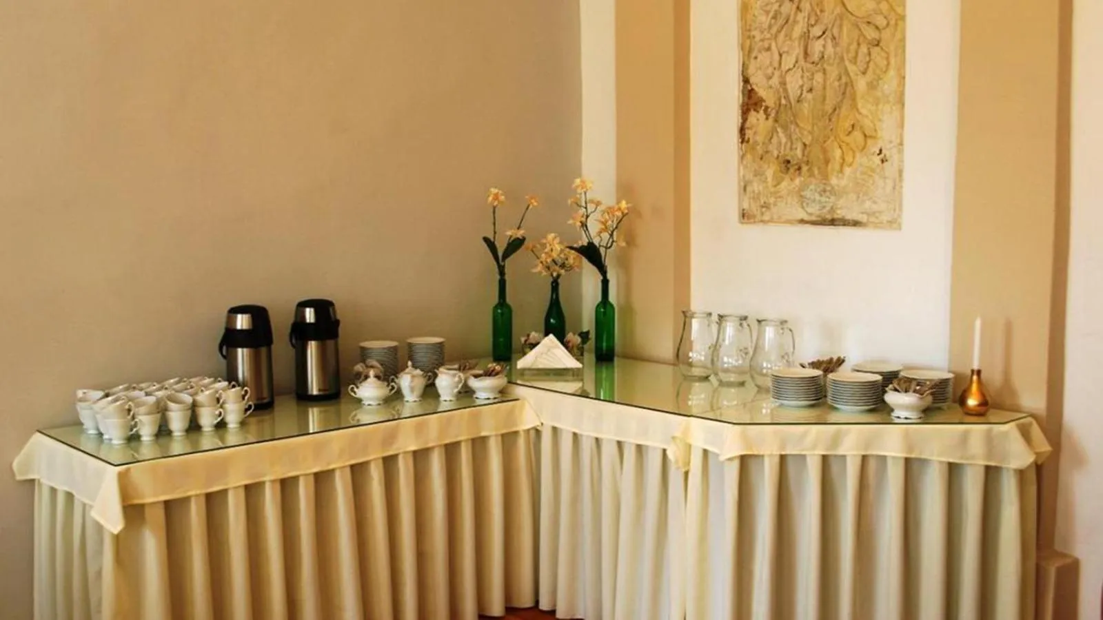Coffee/tea facilities in Zamek Dobroszyce