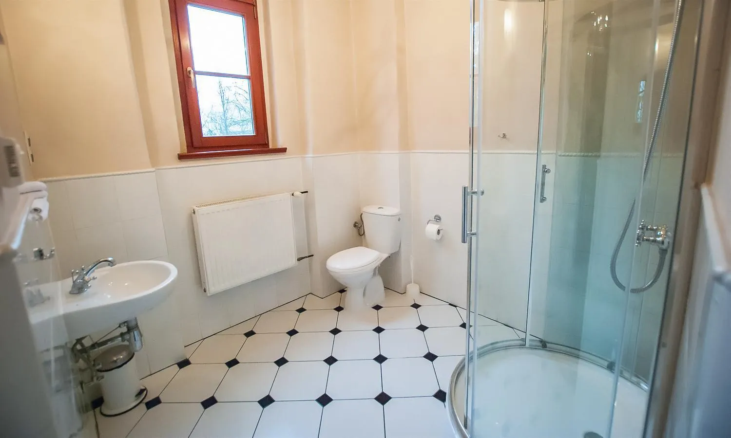 Shower in Zamek Dobroszyce