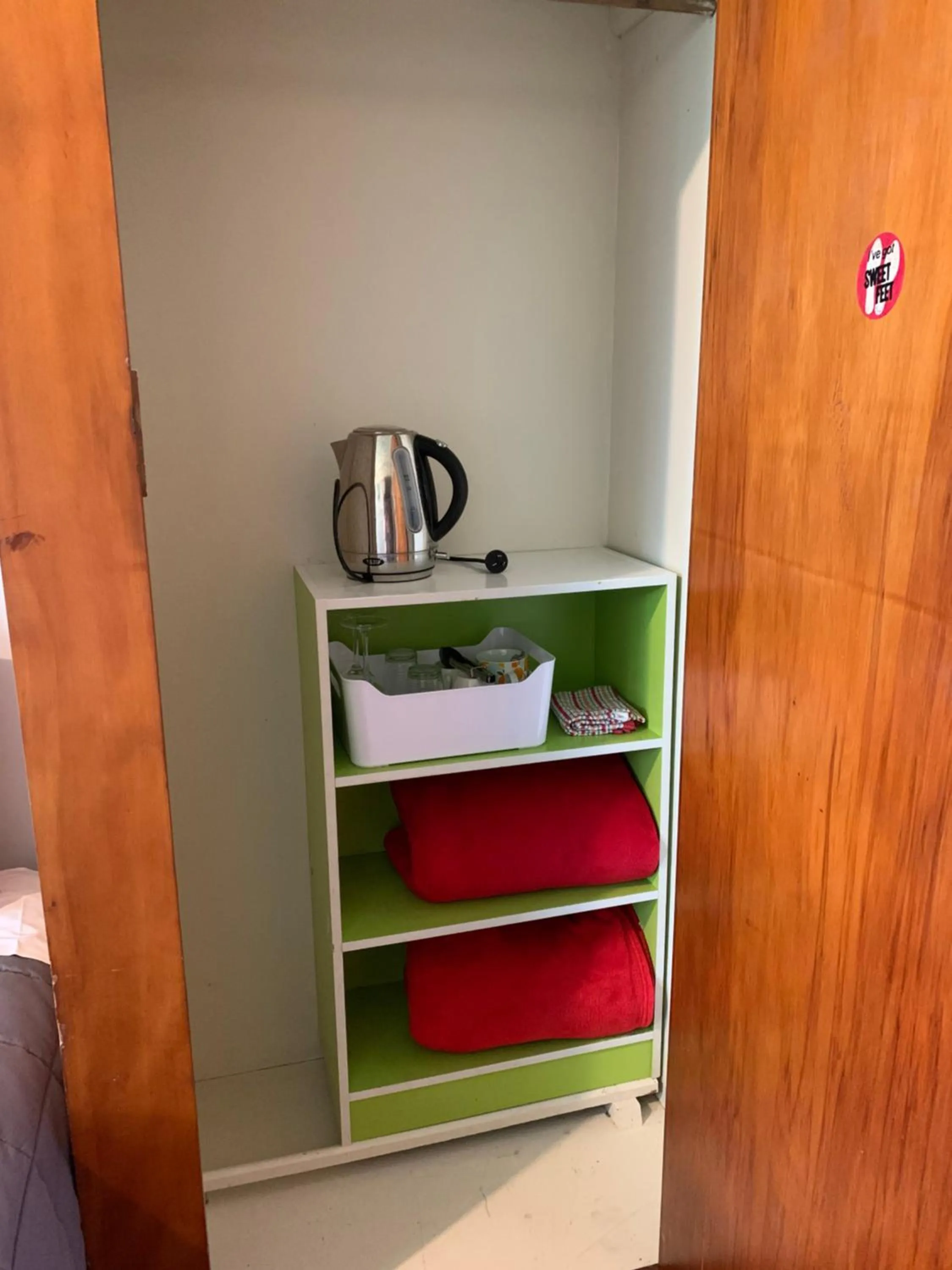 wardrobe in Thomas's Catlins Lodge and Camp Ground