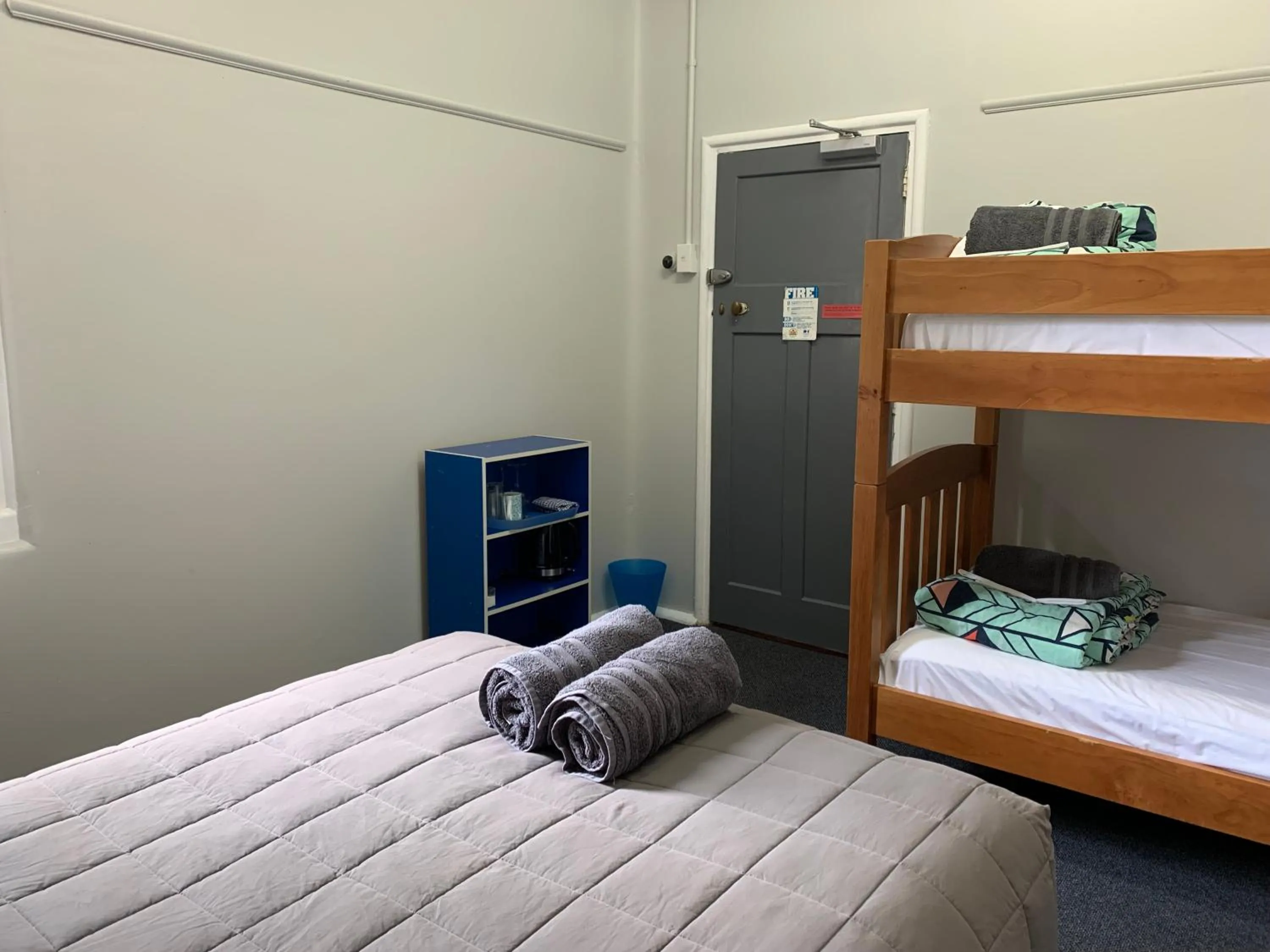 Bed in Thomas's Catlins Lodge and Camp Ground