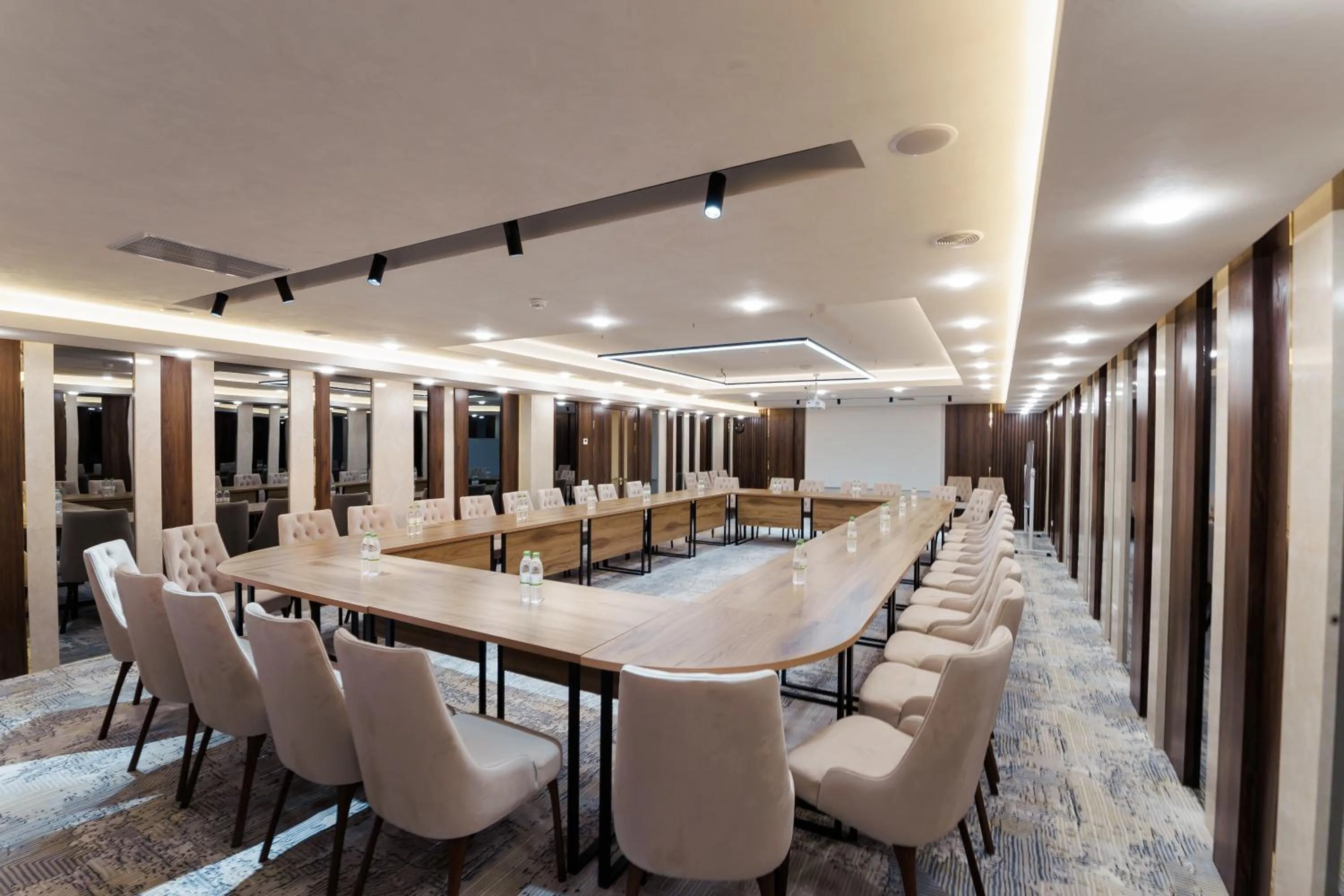 Meeting/conference room in Siab Hotel Premium