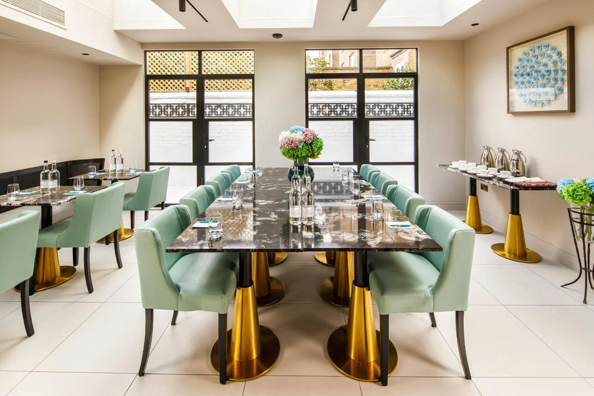 Restaurant/places to eat in Ellen Kensington