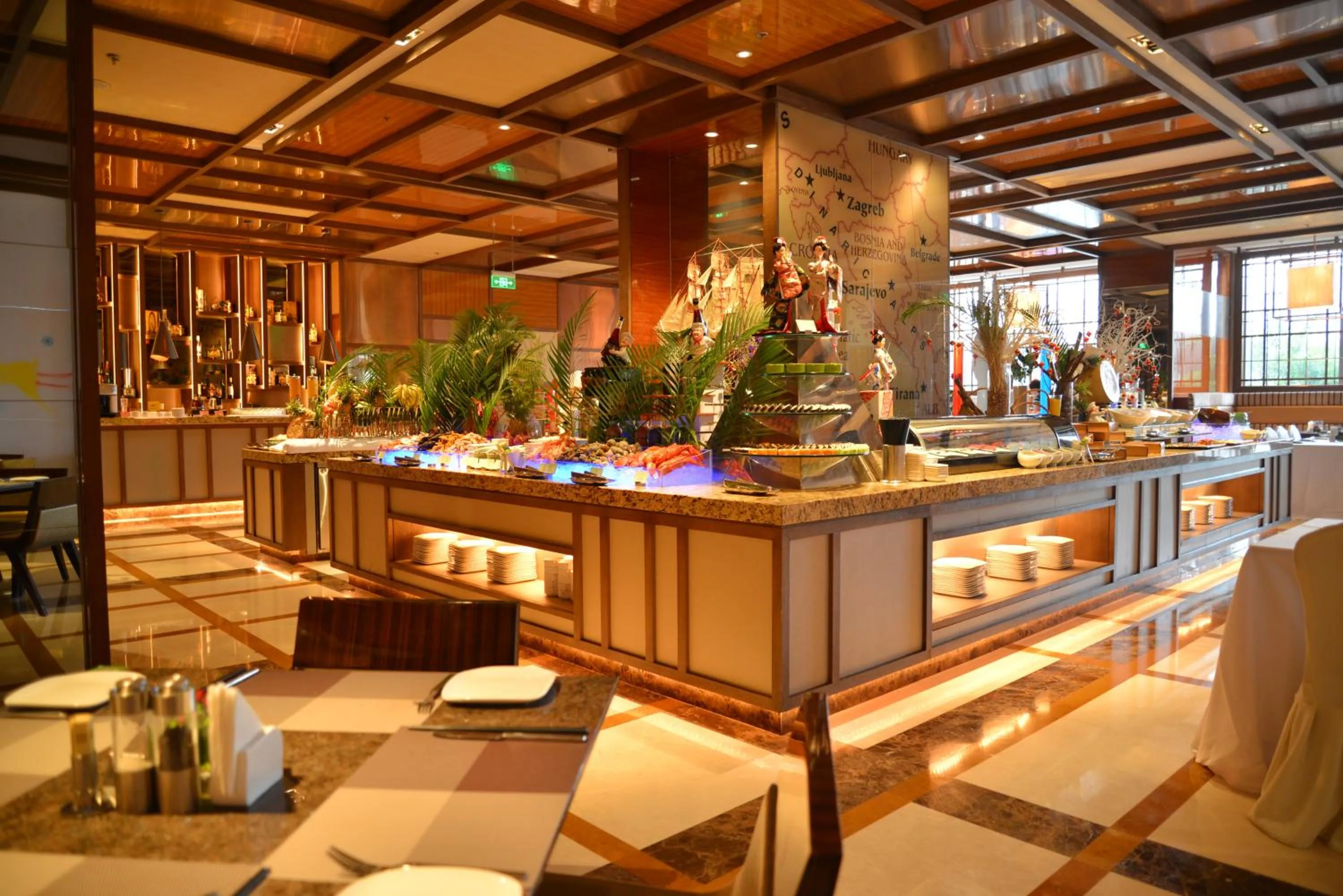 Restaurant/places to eat in Sanding New Century Grand Hotel Yiwu