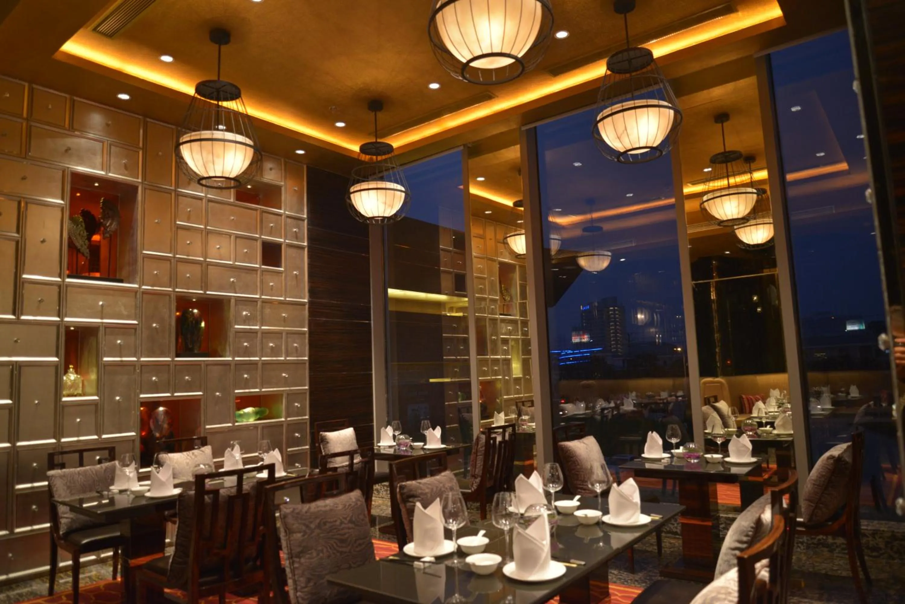 Restaurant/places to eat in Sanding New Century Grand Hotel Yiwu