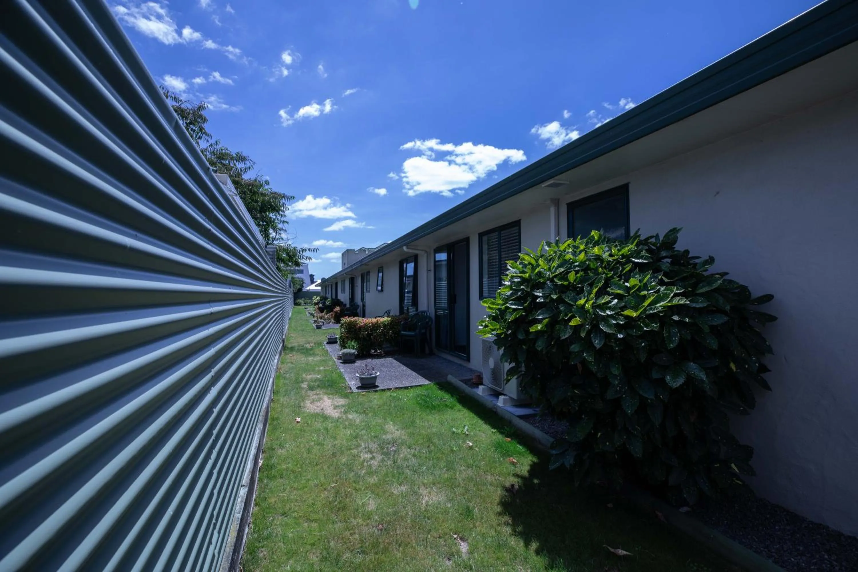 Garden in Camelot Motor Lodge and Conference Centre