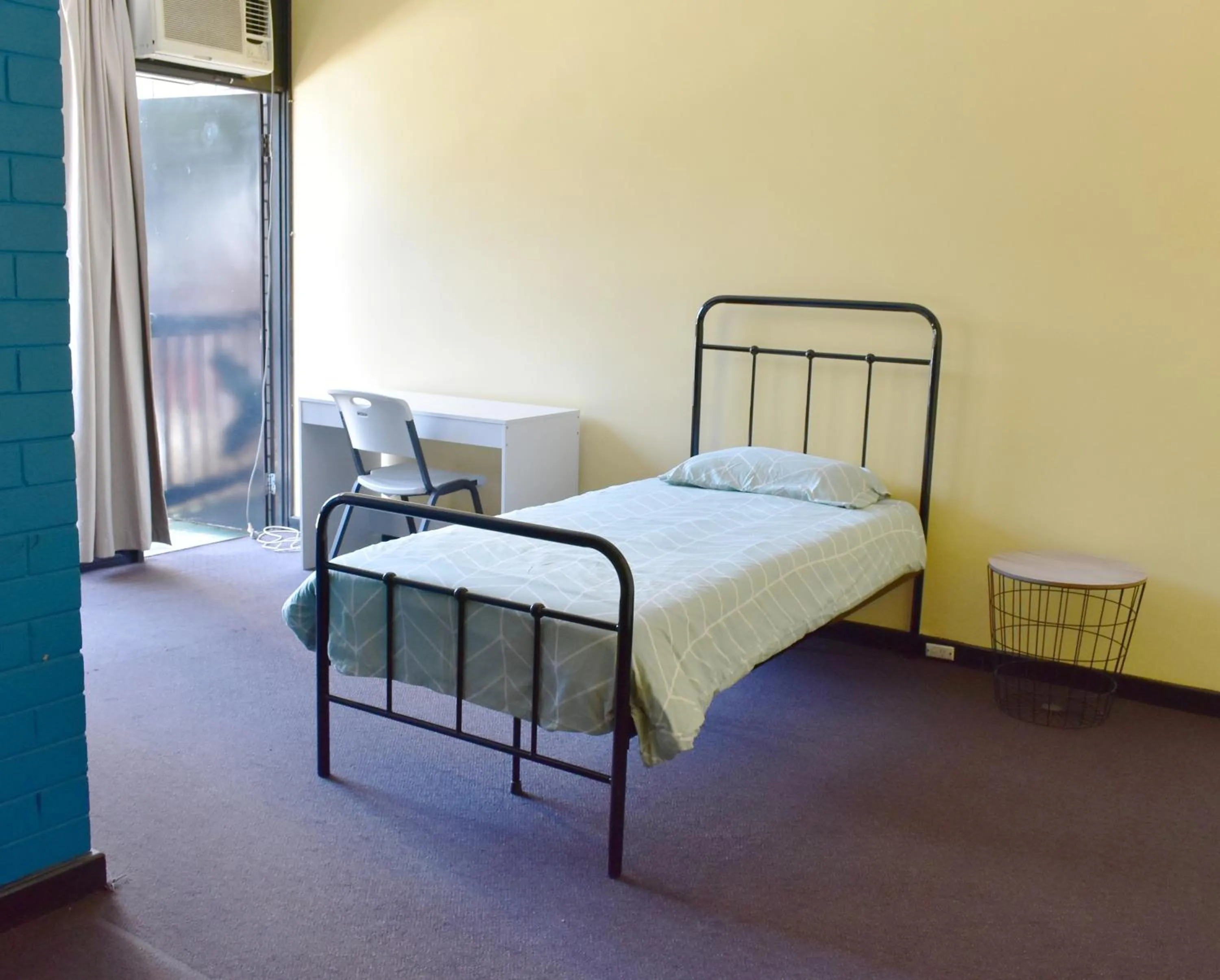 Bed in Billabong Backpackers Resort