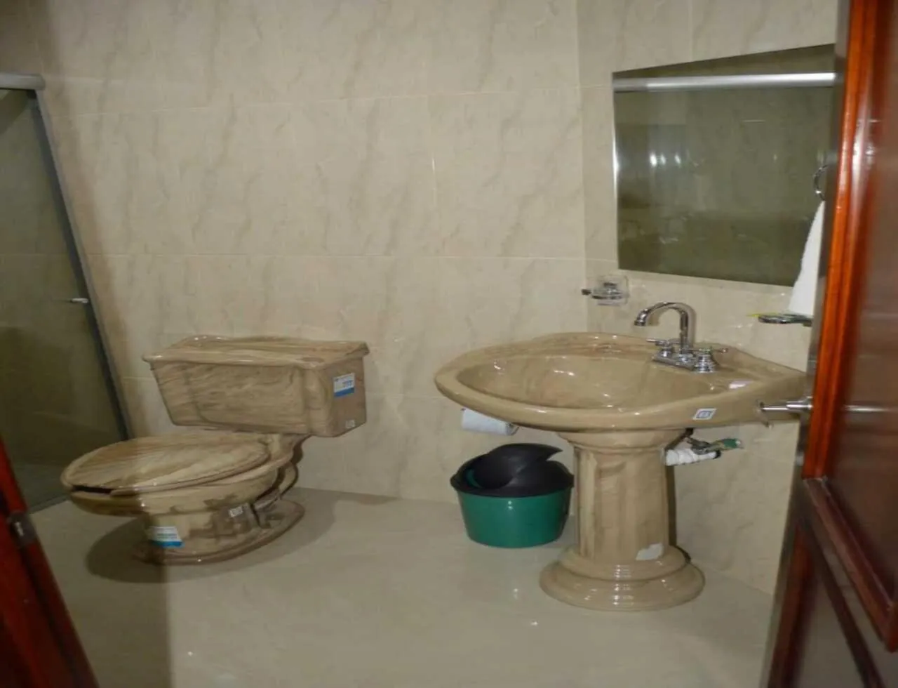 Bathroom in Hotel Guadalupe Bernal