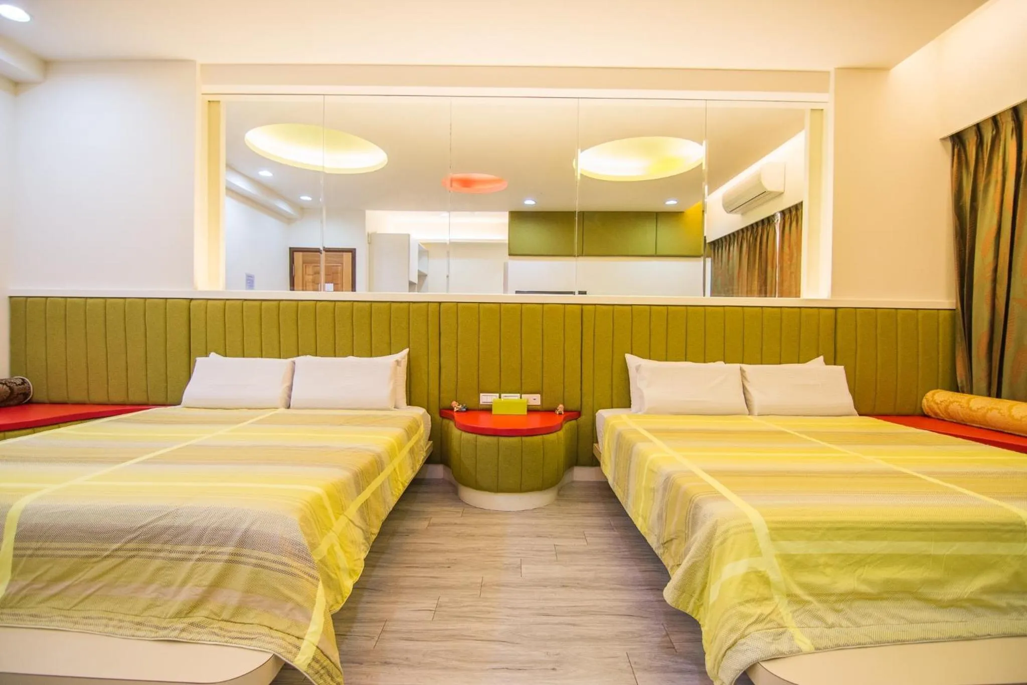 Photo of the whole room, Bed in Little SkyLark B&B