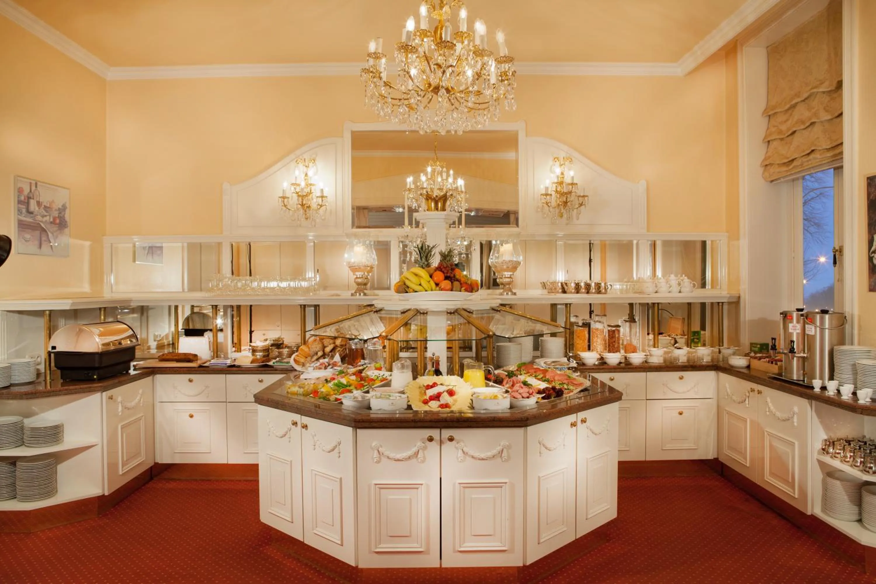 Buffet breakfast in Gästehaus Kaiserhof Lübeck