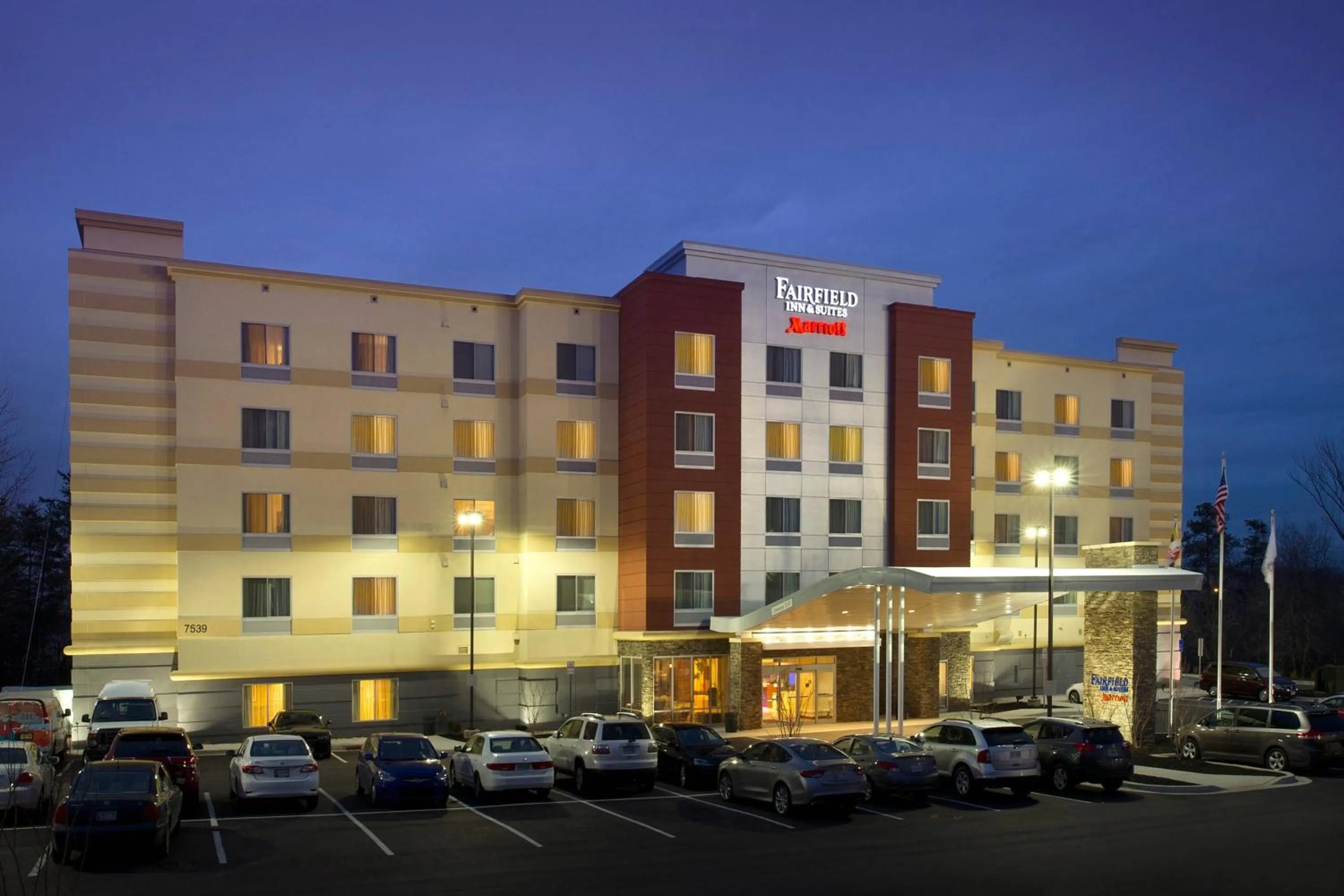 Property building in Fairfield Inn & Suites by Marriott Arundel Mills BWI Airport