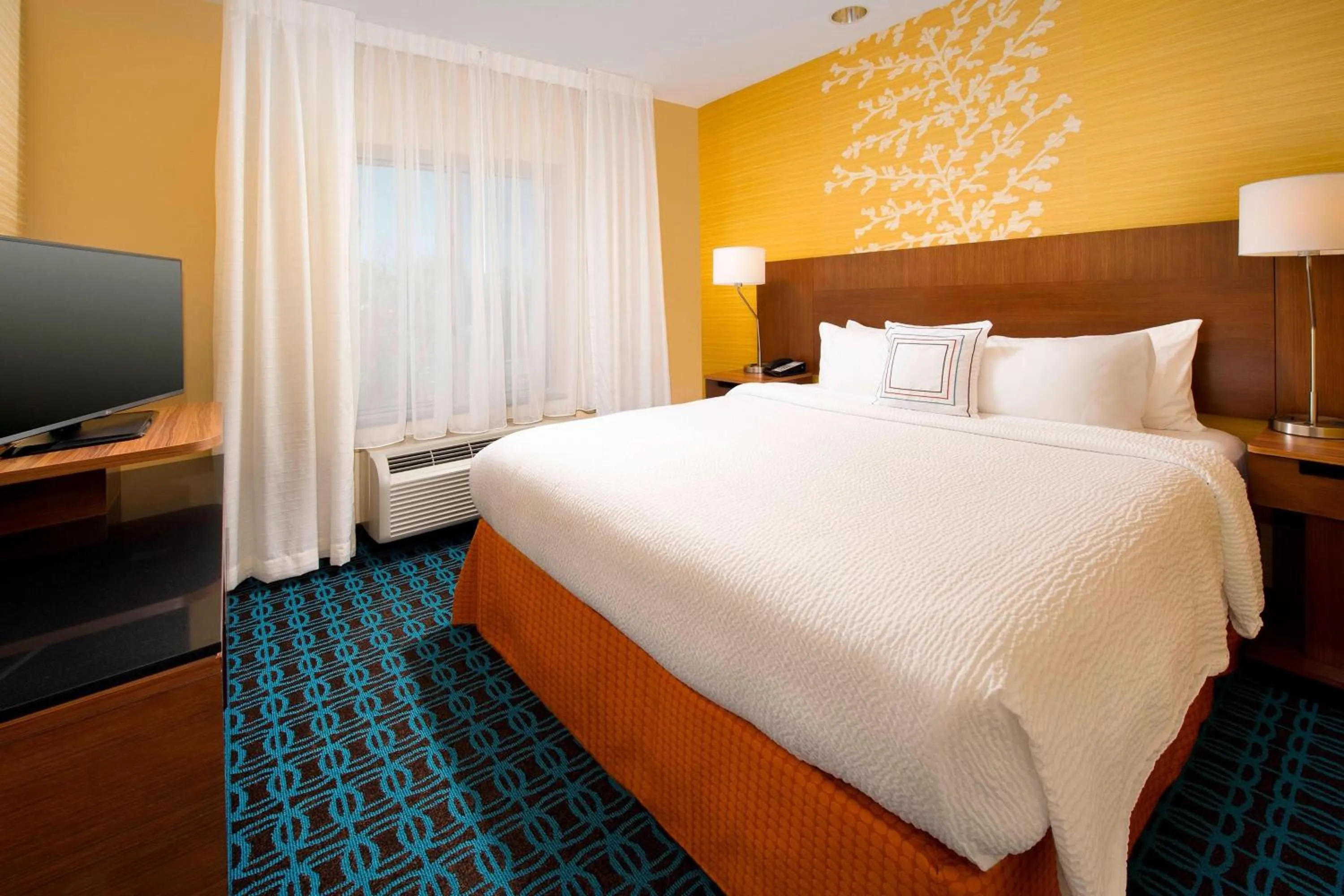 Bedroom, Bed in Fairfield Inn & Suites by Marriott Arundel Mills BWI Airport