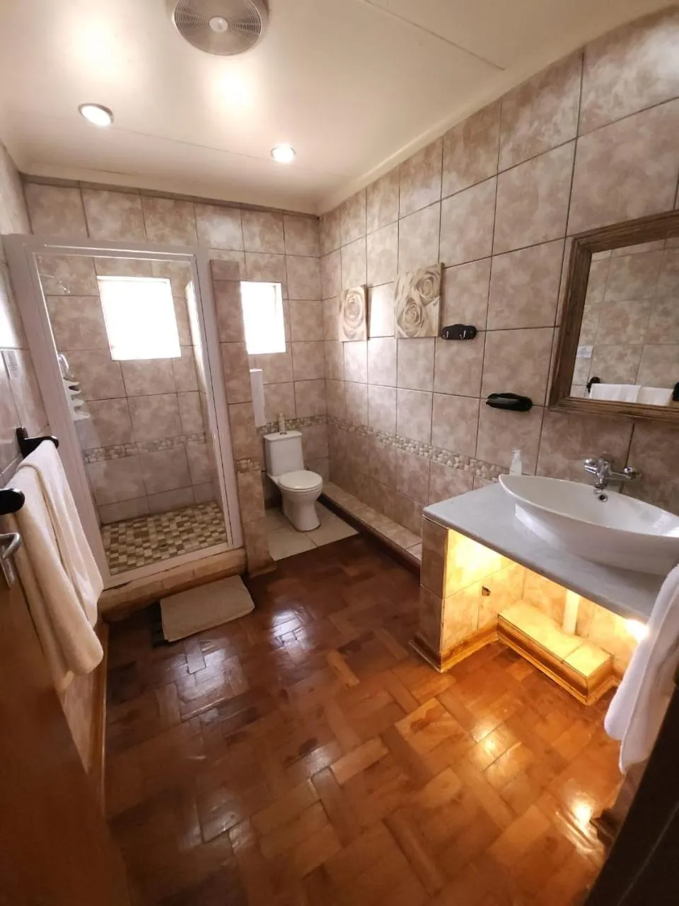 Shower in Rusplek Guesthouse and Conference Centre