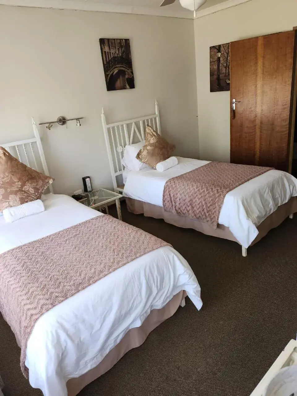 Twin Room in Rusplek Guesthouse and Conference Centre Twin Room in Rusplek Guesthouse and Conference Centre