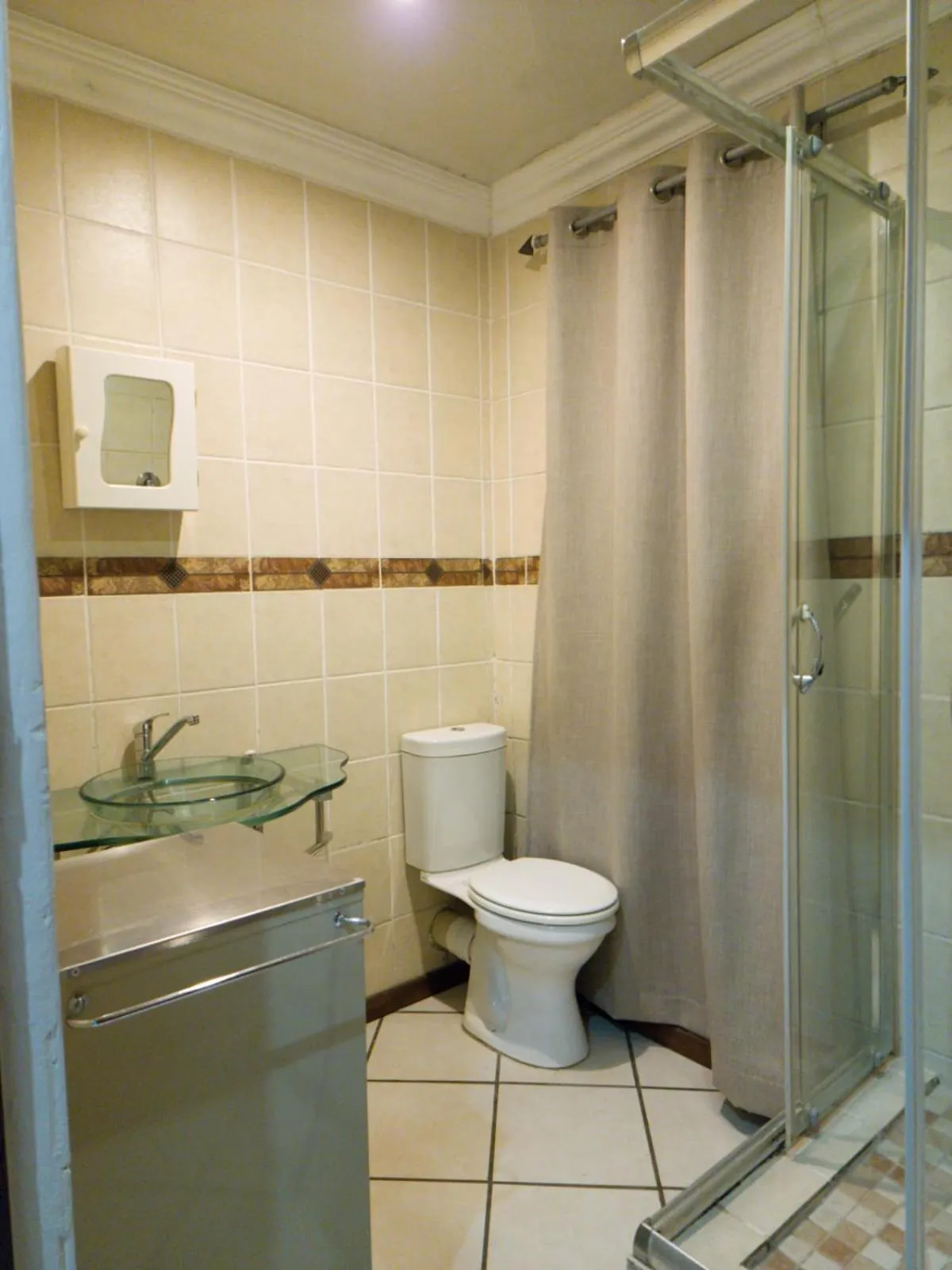 Shower in Rusplek Guesthouse and Conference Centre