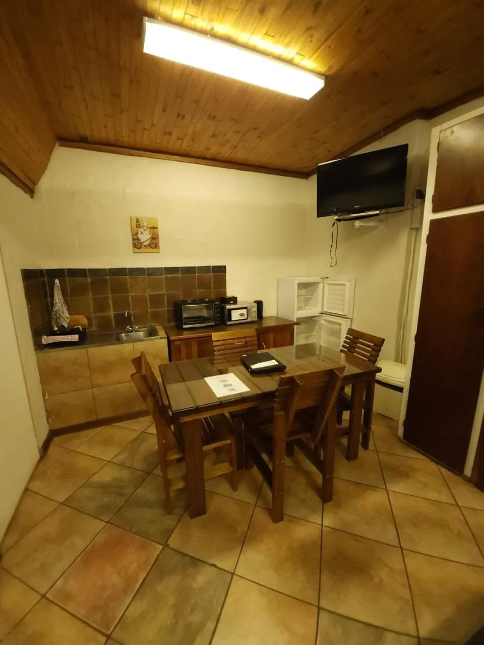 TV and multimedia in Rusplek Guesthouse and Conference Centre