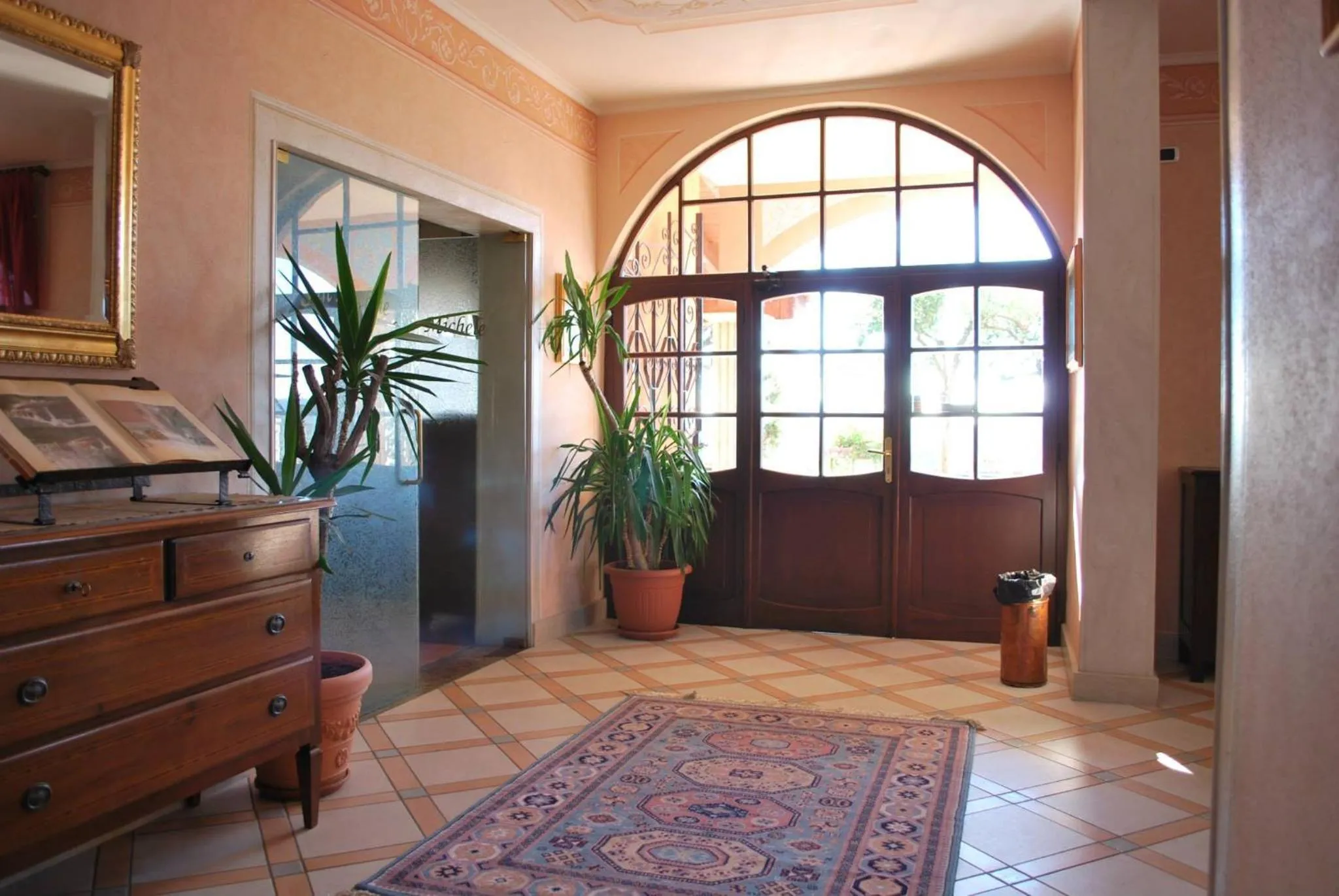 Lobby or reception in Ristorante Albergo San Michele