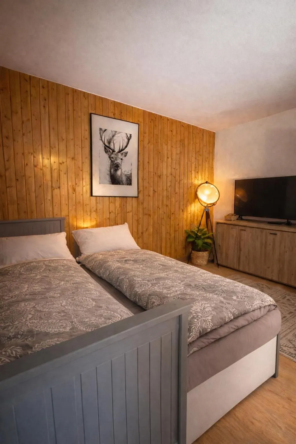 Bed in Appartement central Free Parking