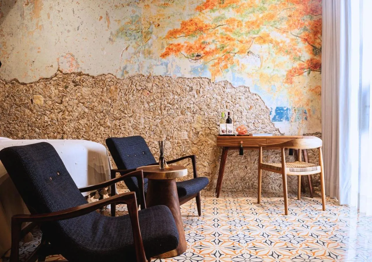 Seating area in Adoro Hotel Boutique