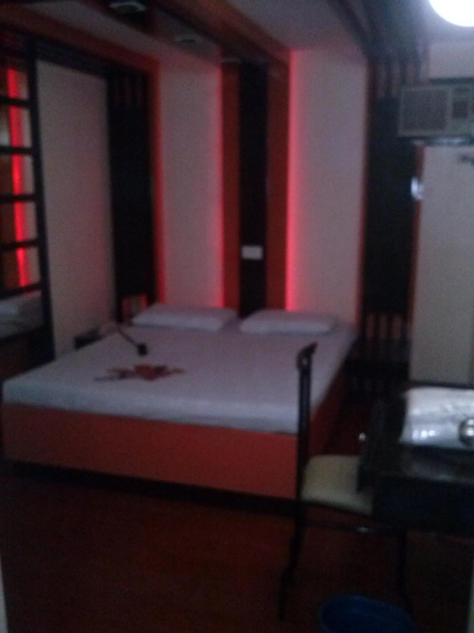 Bedroom, Bed in Hotel Sogo - EDSA, Pasay Harrison
