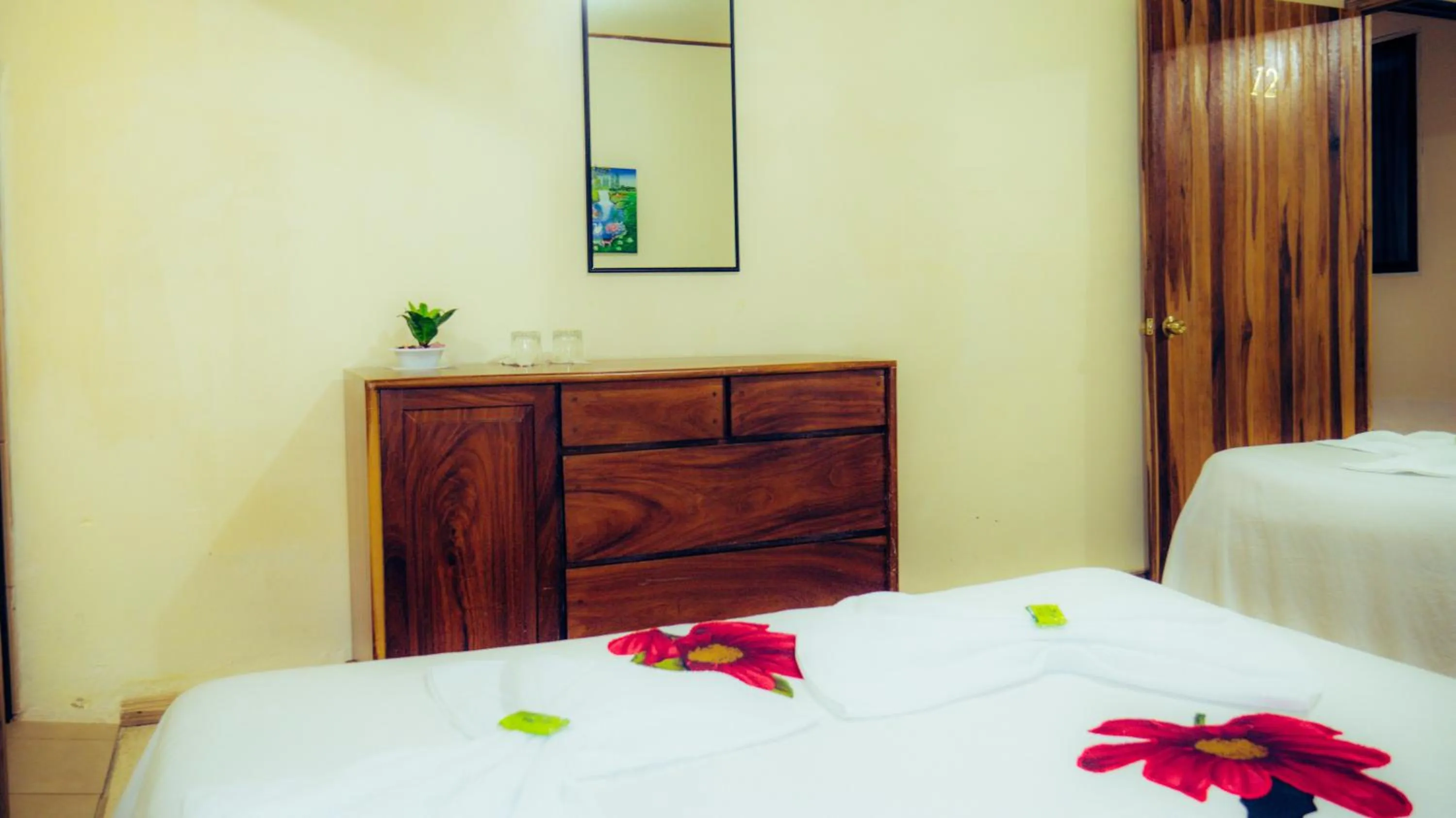 Bed in Monte Los Lirios Lodge