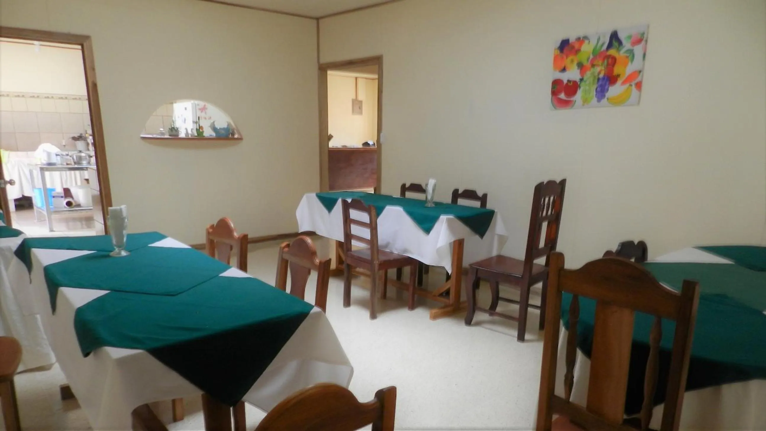 Breakfast in Monte Los Lirios Lodge