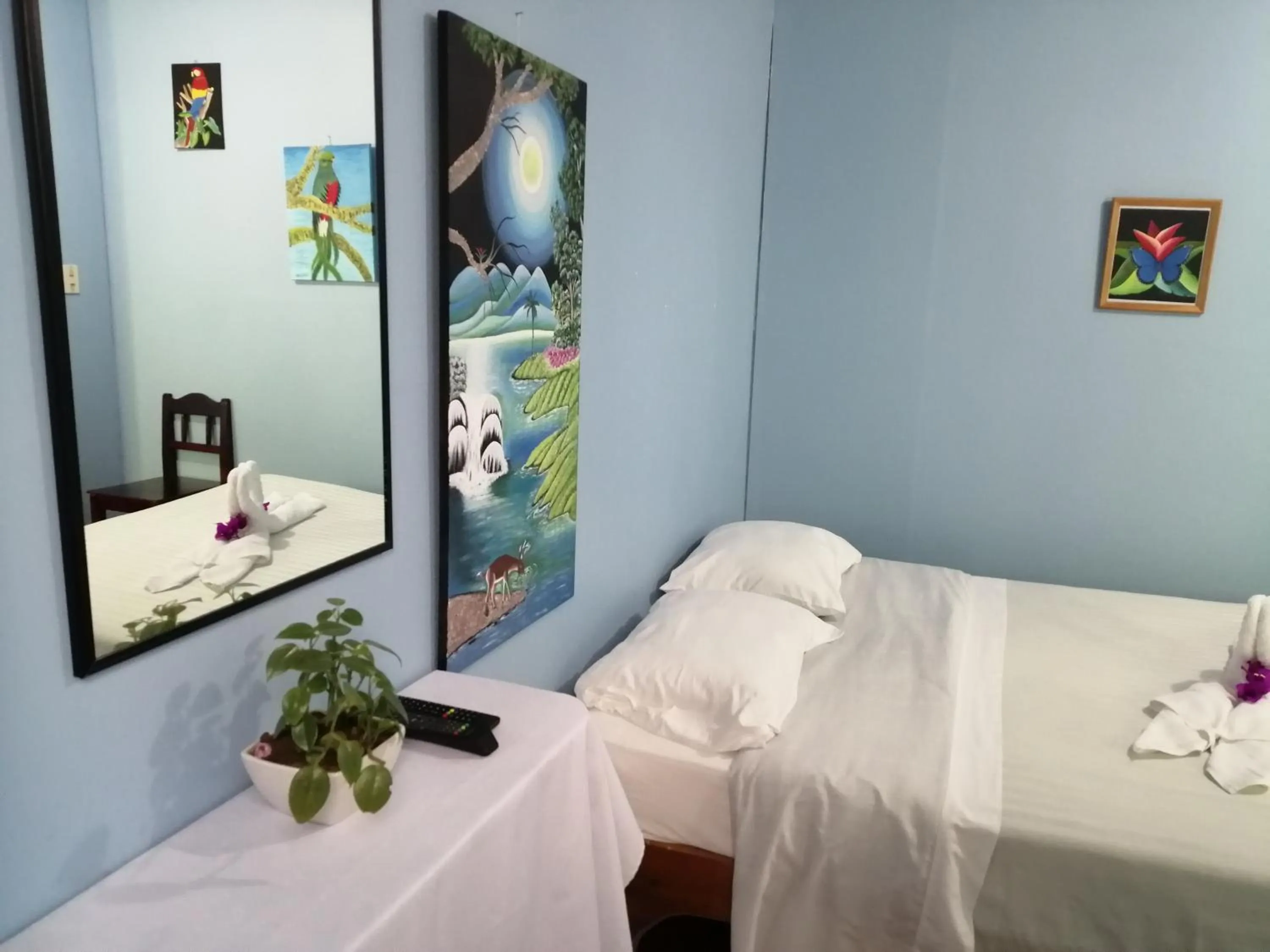 Bed in Monte Los Lirios Lodge