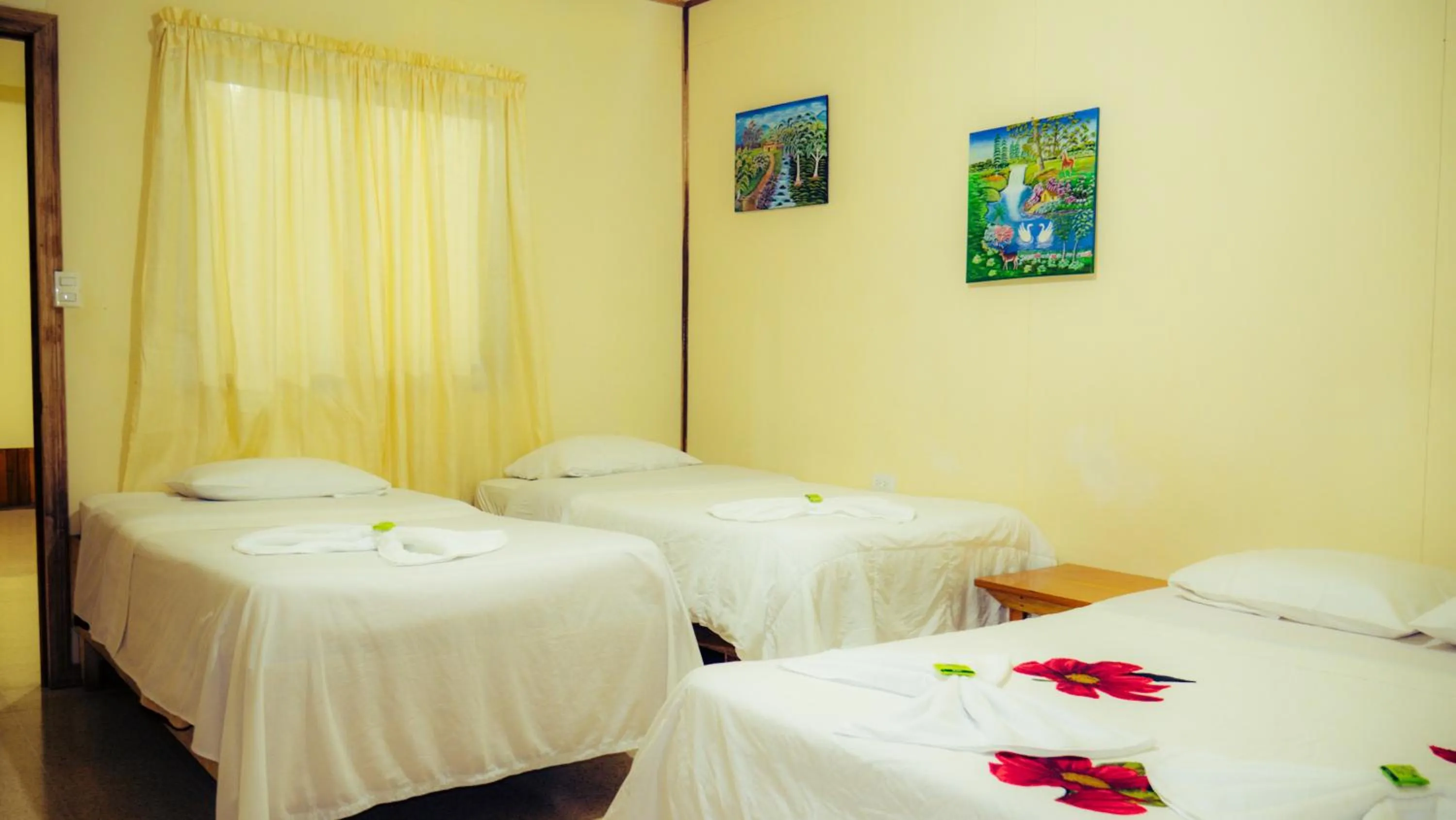 Bed in Monte Los Lirios Lodge