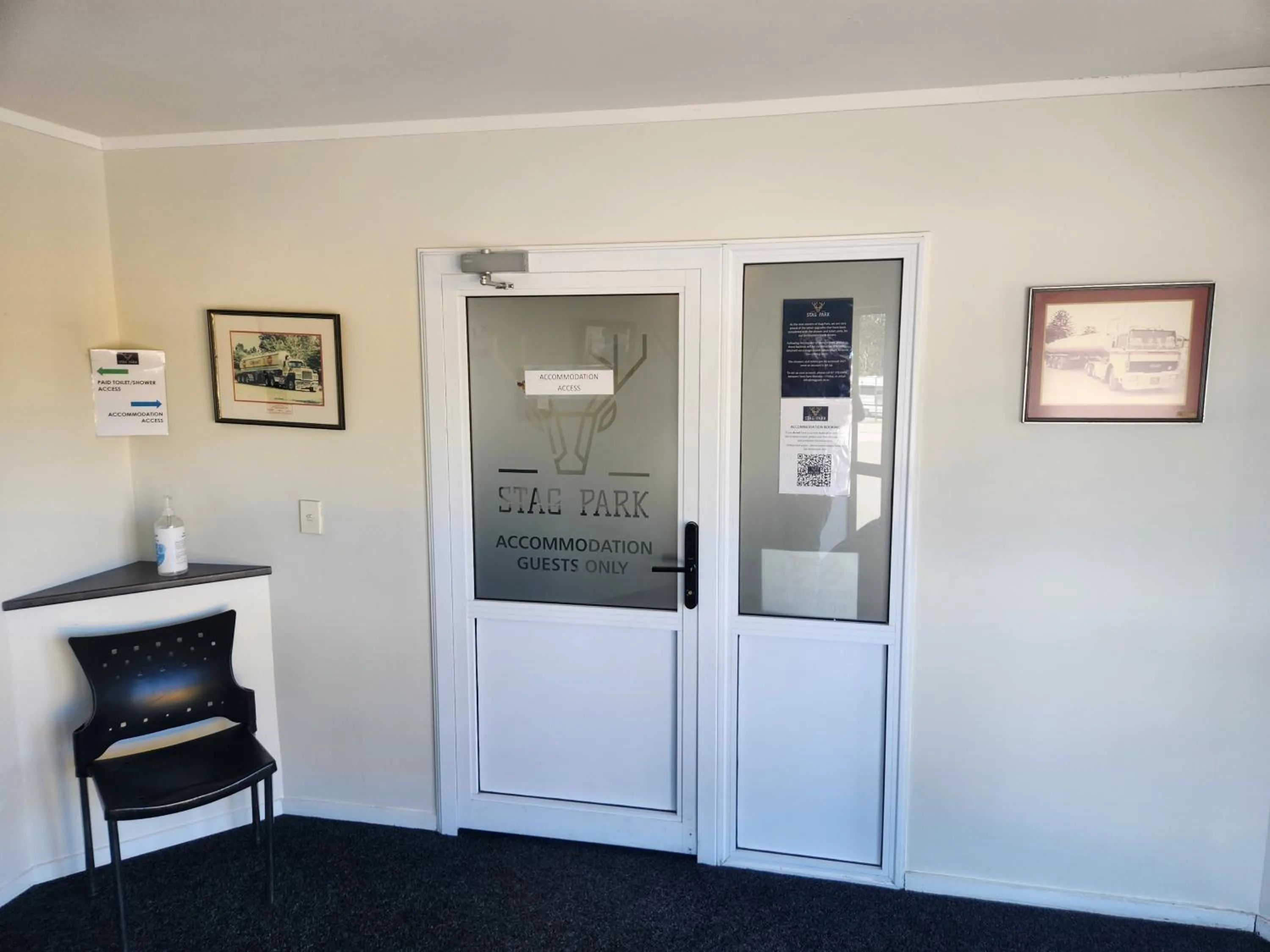 Facade/entrance in Stag Park Accommodation