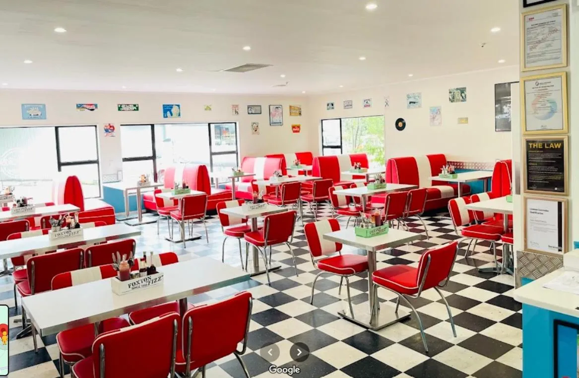 Restaurant/places to eat in Stag Park Accommodation