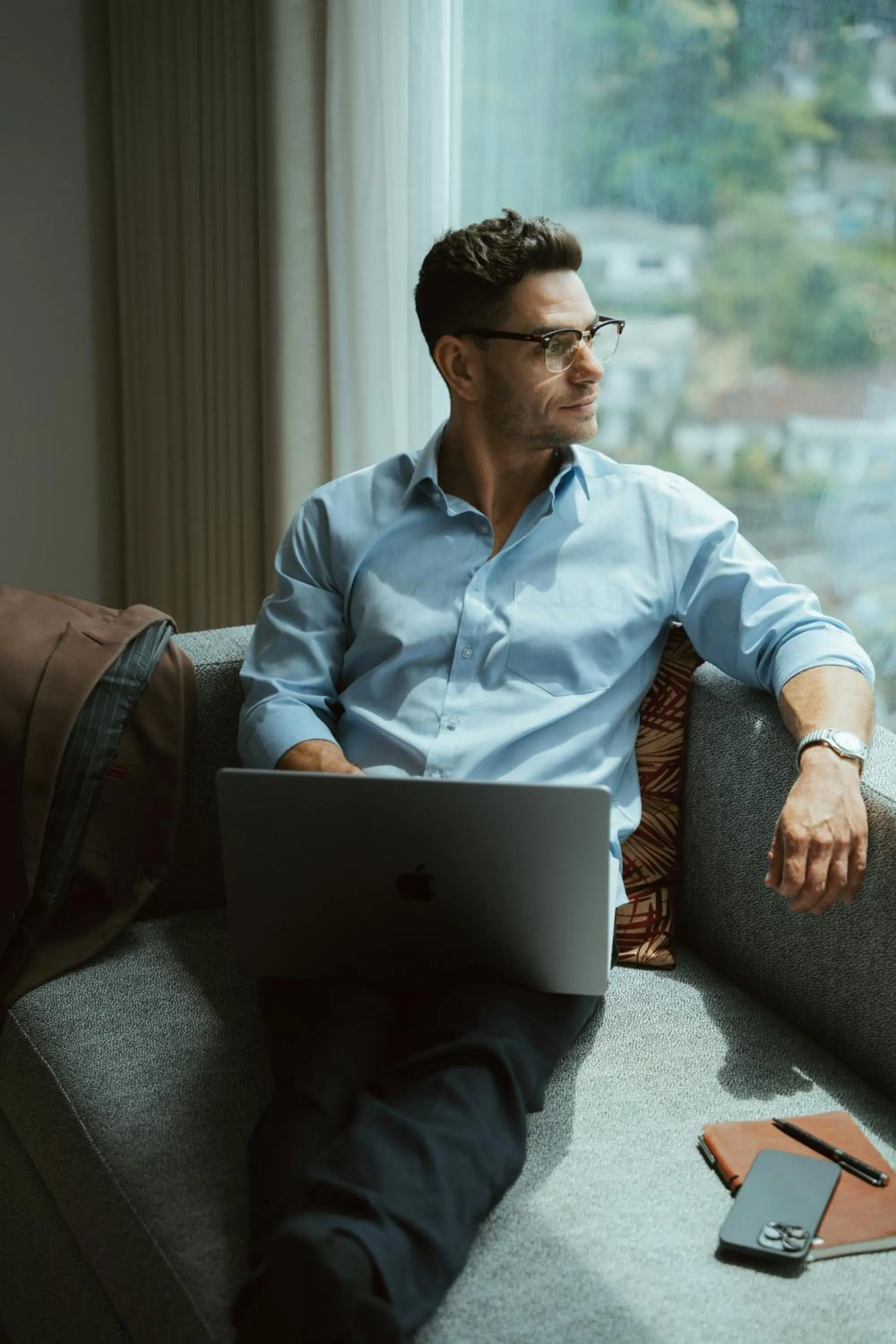 People in Kandy Myst by Cinnamon