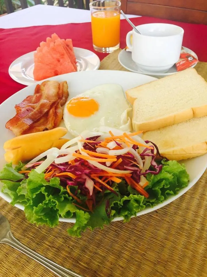 American breakfast in Jinda Resort