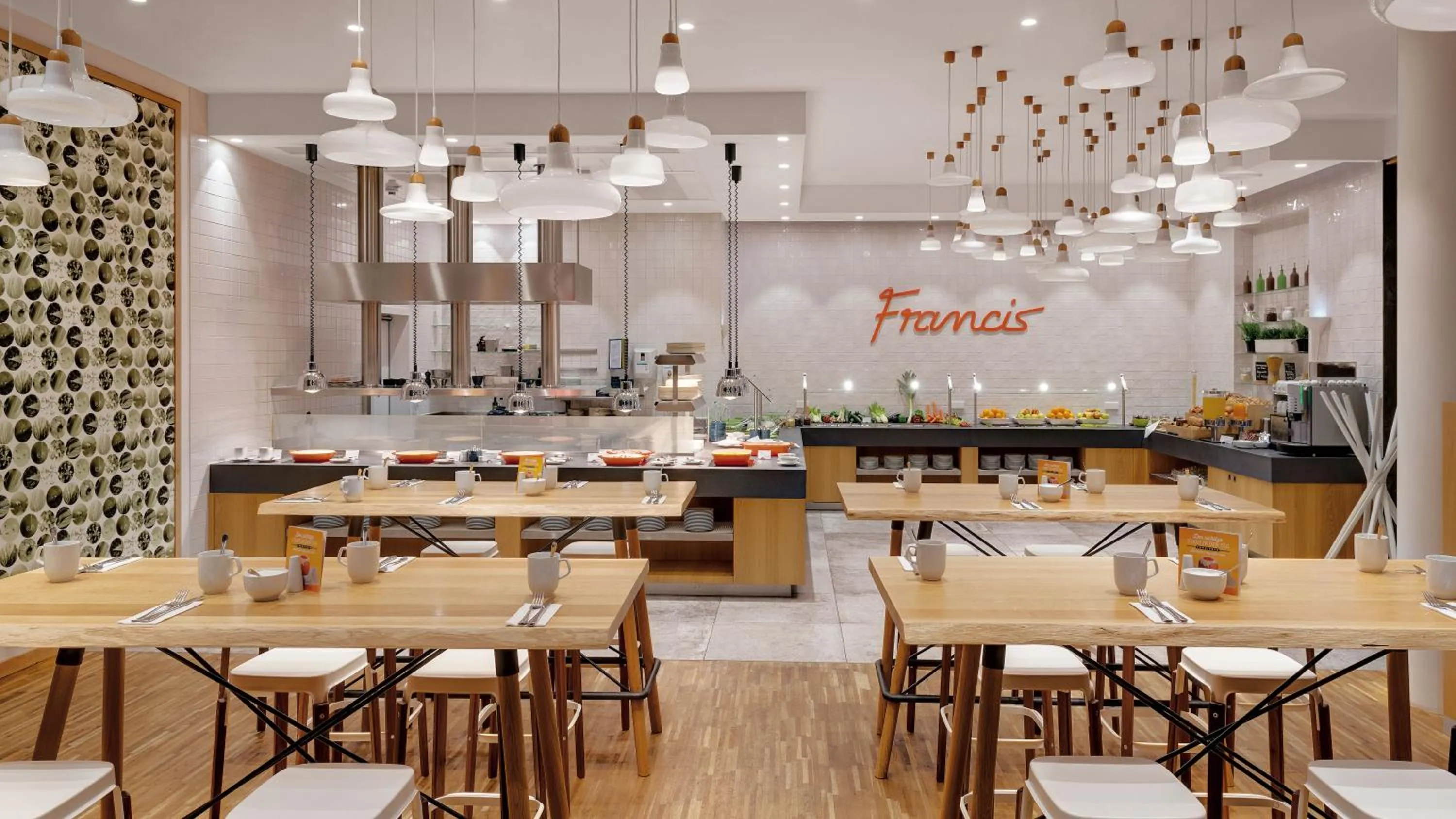 Restaurant/places to eat in Holiday Inn Frankfurt - Alte Oper by IHG