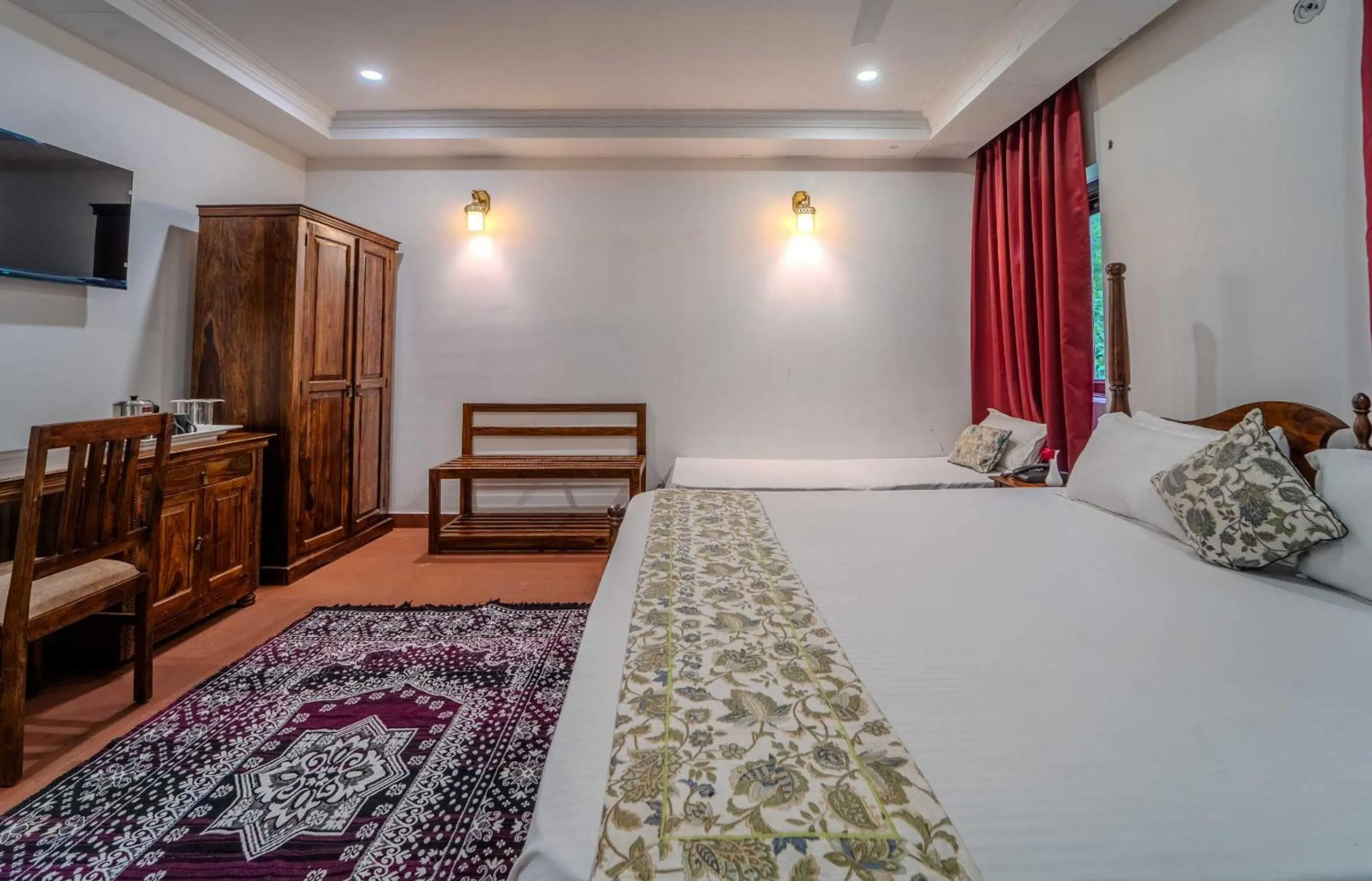 Photo of the whole room, Bed in Fort Khawa Palace and Resort