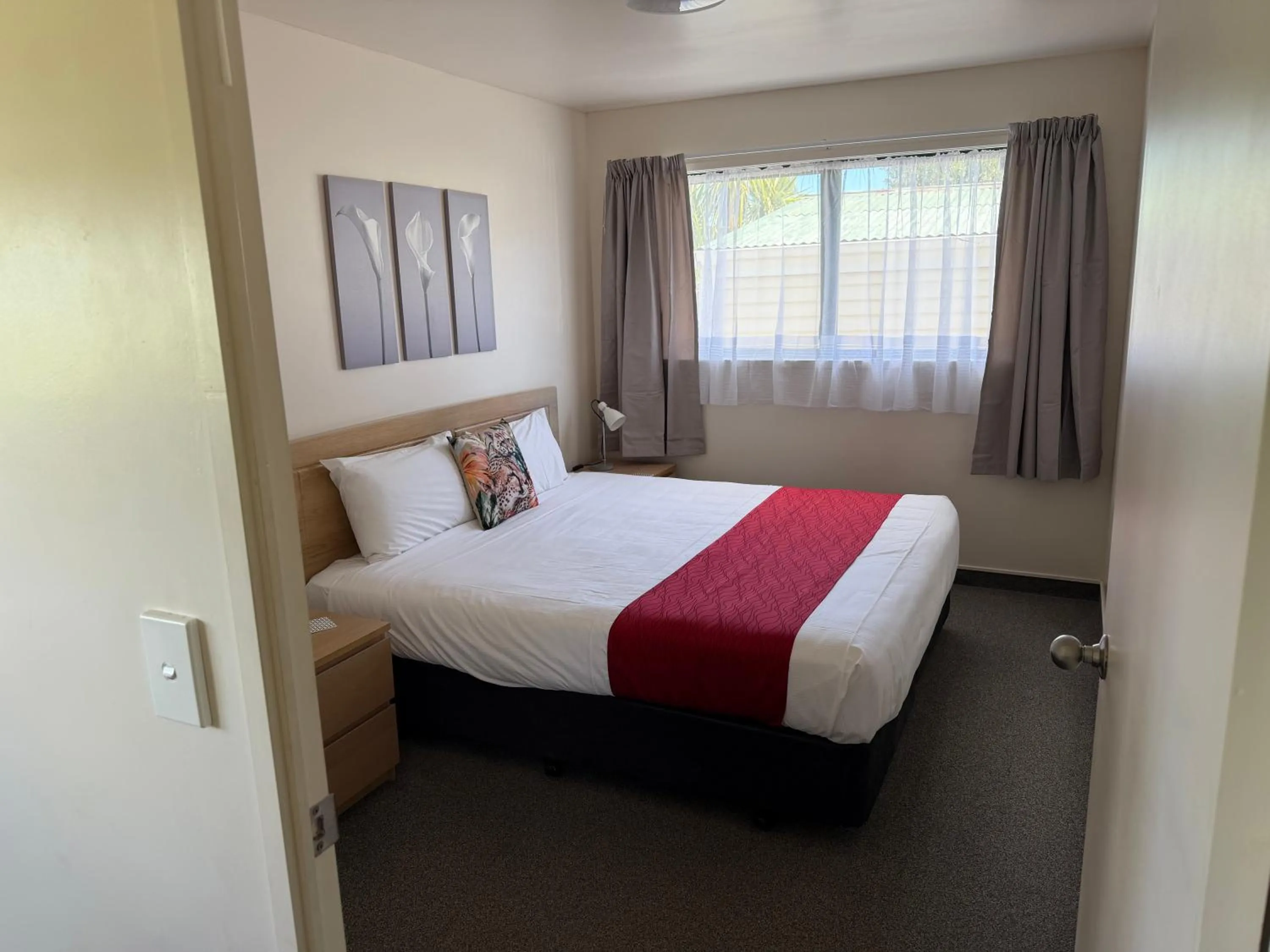 Bedroom, Bed in Coromandel Court Motel