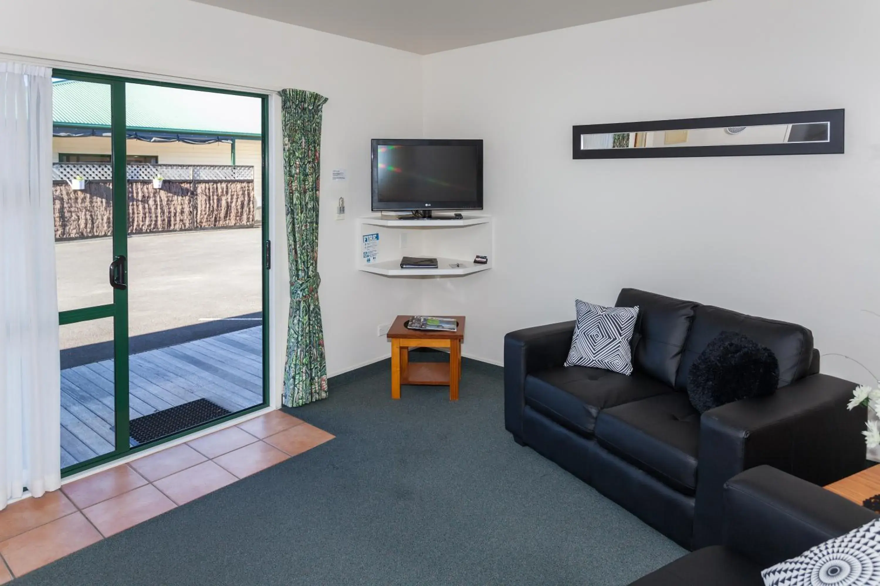 Two-Bedroom Suite in Coromandel Court Motel Two-Bedroom Suite in Coromandel Court Motel