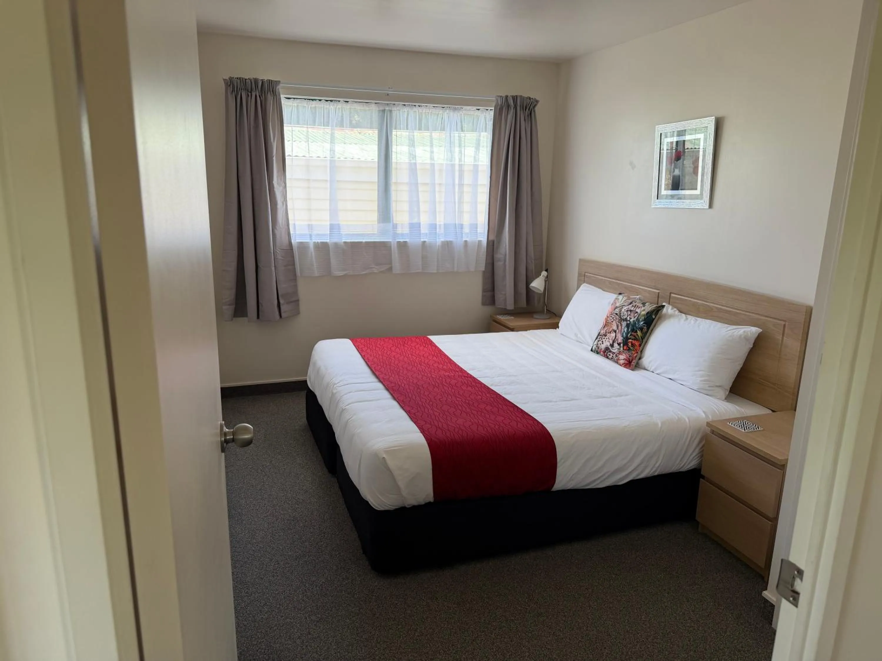 Bedroom, Bed in Coromandel Court Motel
