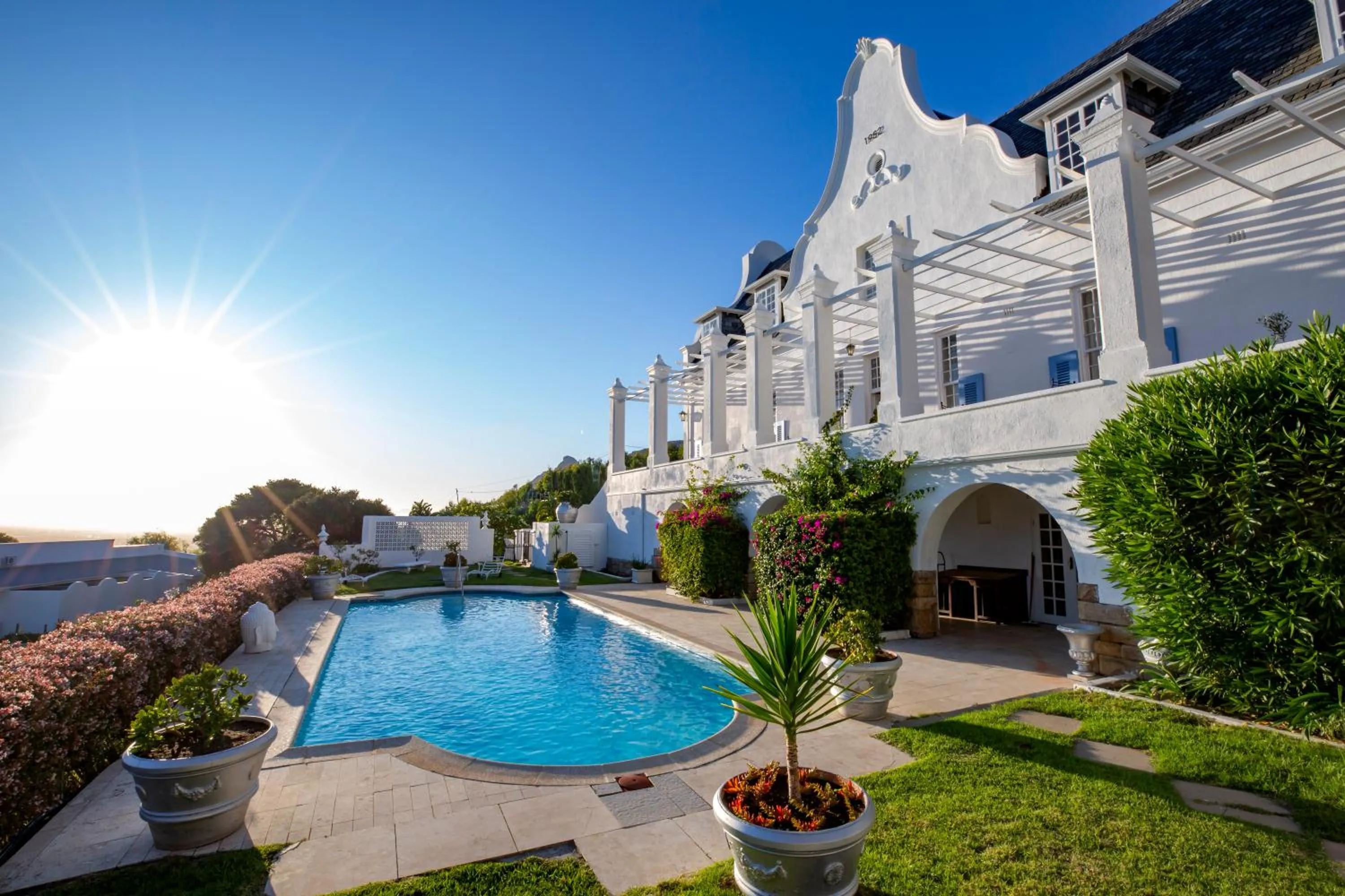 Swimming pool in Stillness Manor Estate & Spa