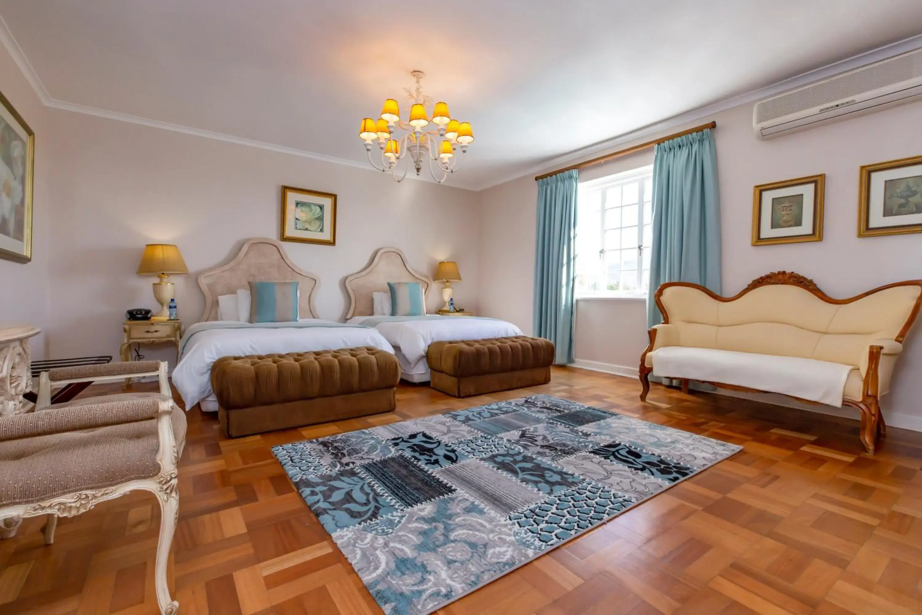 Presidential Suite in Stillness Manor Estate & Spa Presidential Suite in Stillness Manor Estate & Spa