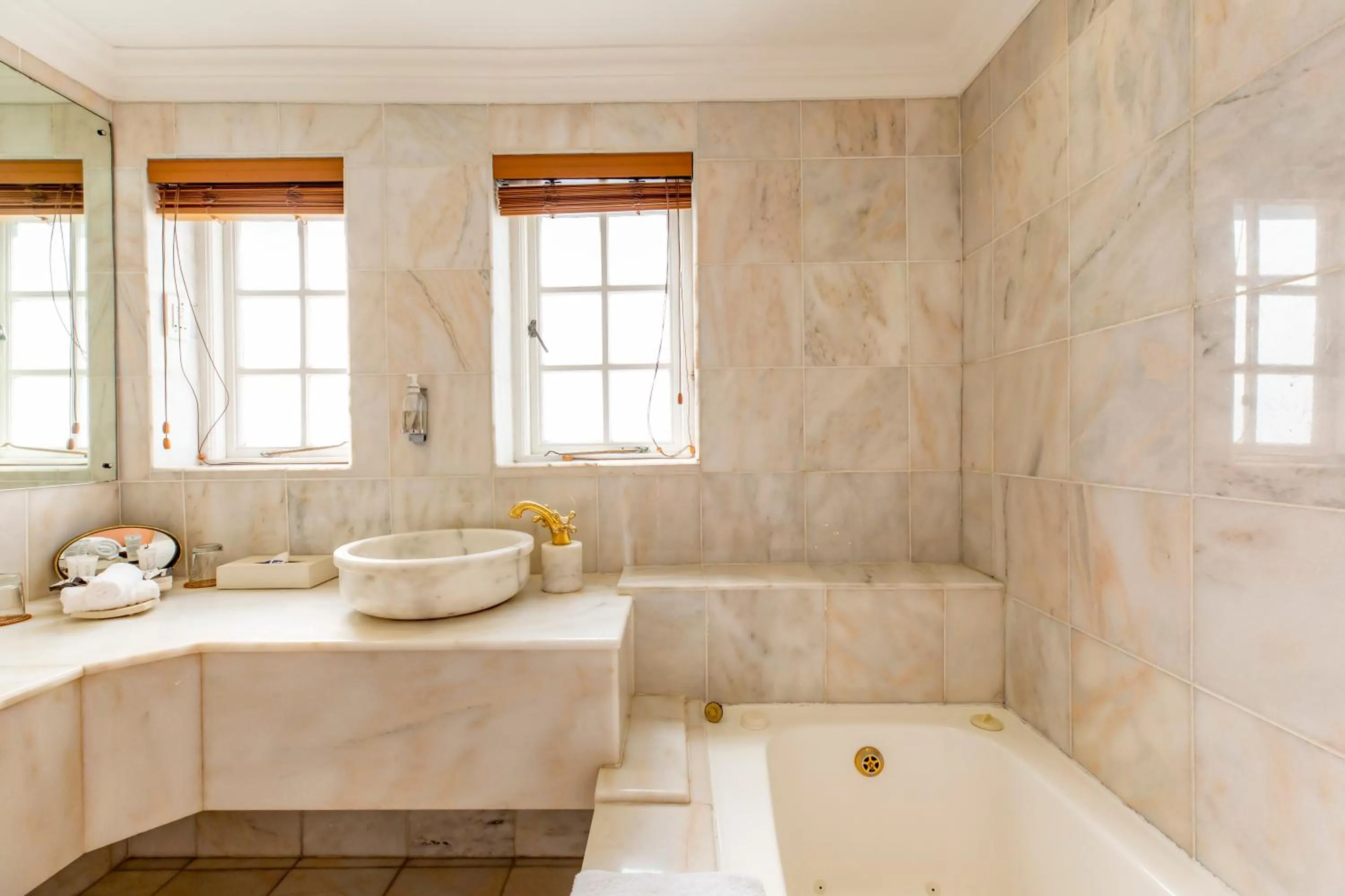 Bathroom in Stillness Manor Estate & Spa