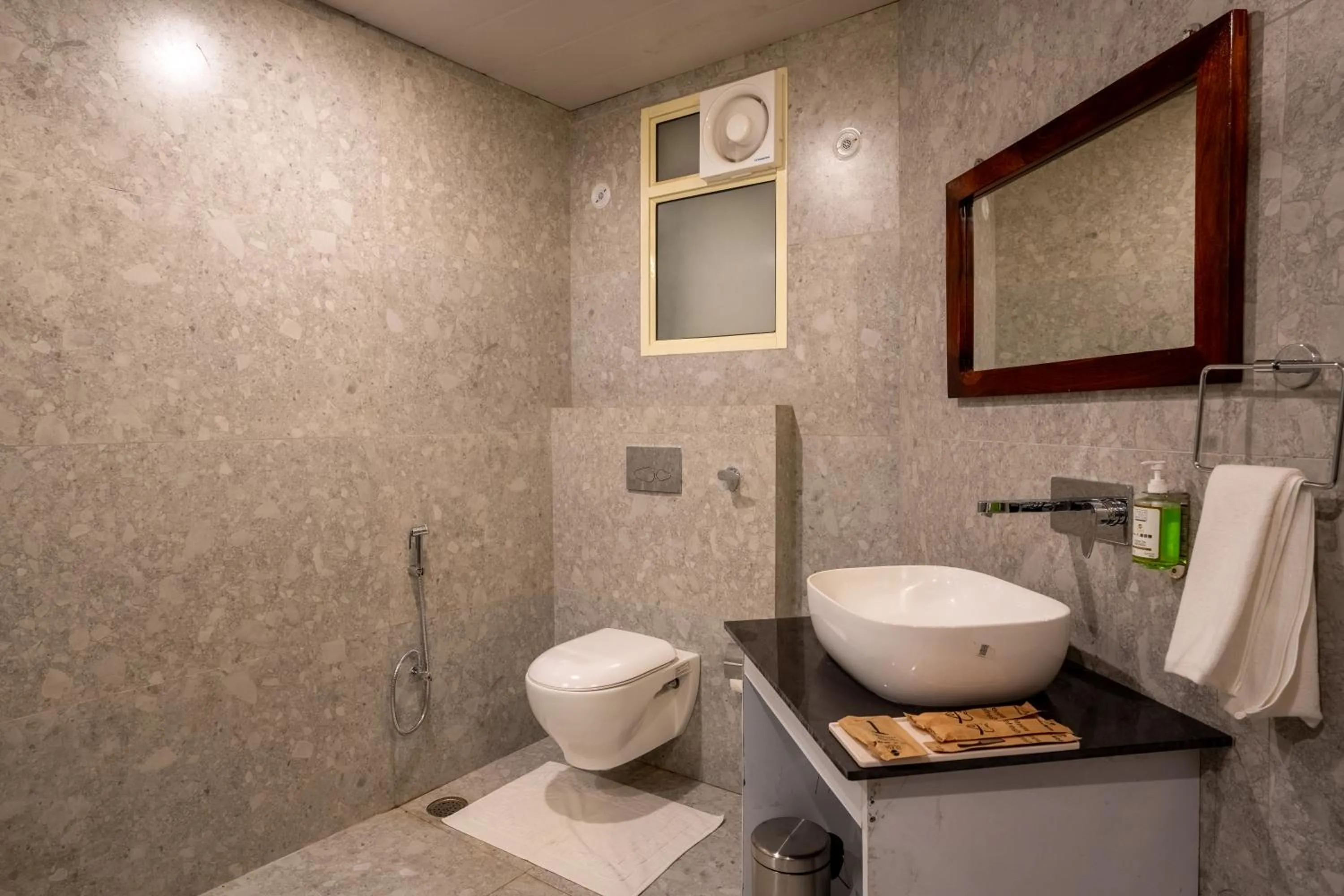 Click Resort Corbett Tiger Den