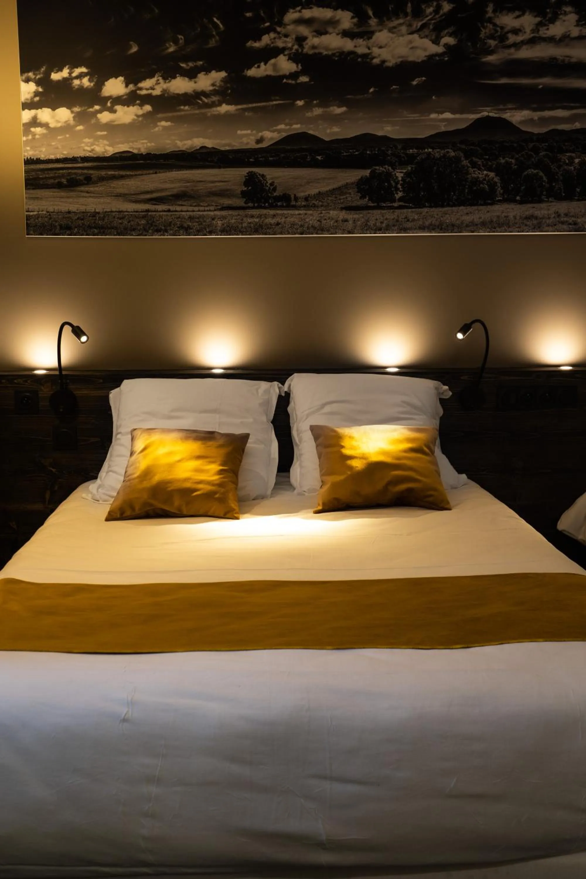 Bedroom, Bed in Le Genève