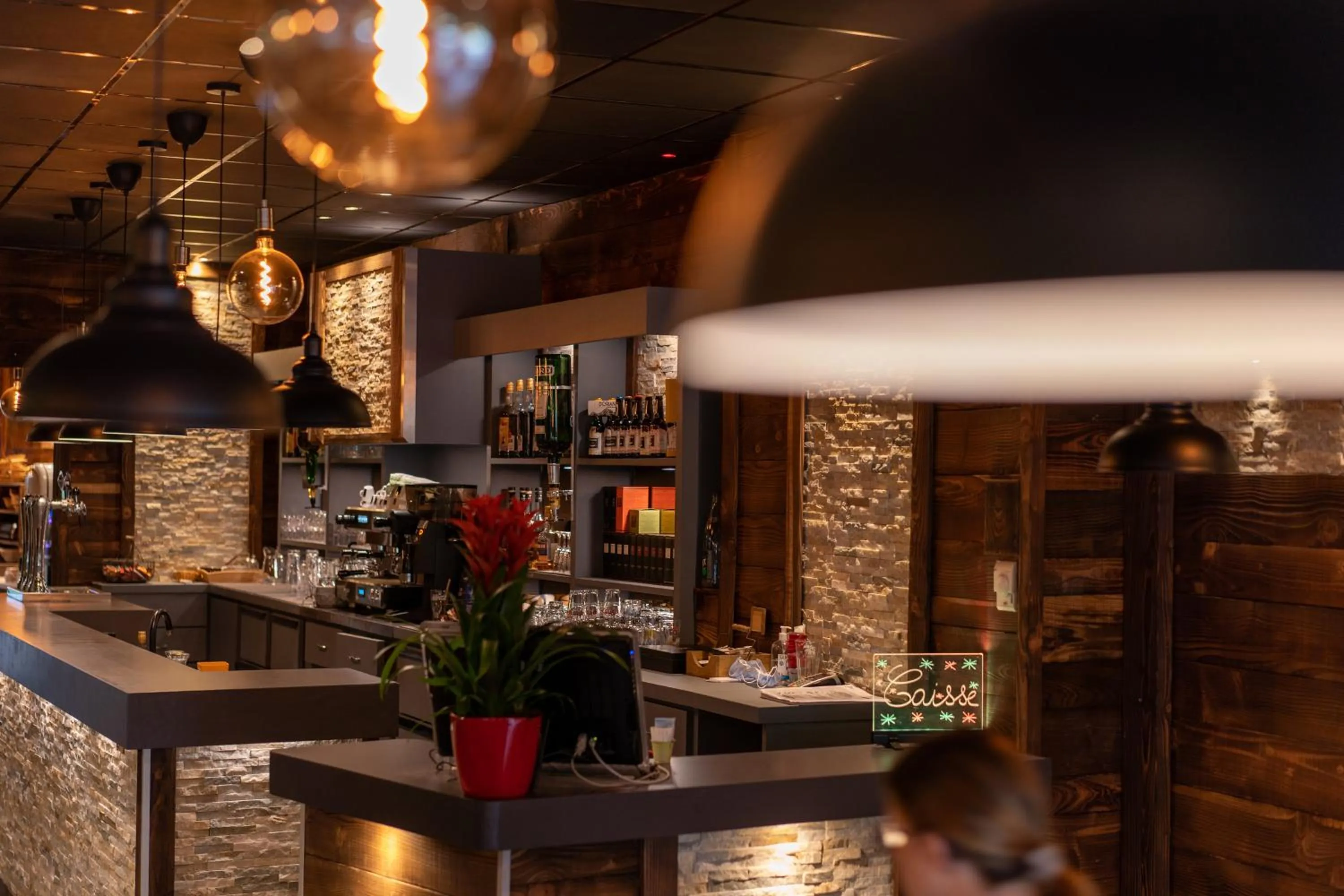 Restaurant/places to eat in Le Genève