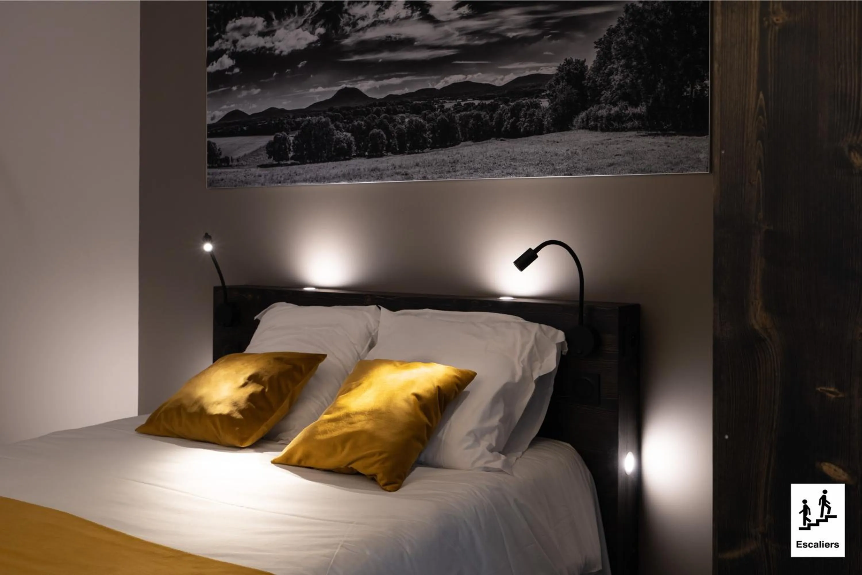 Bedroom, Bed in Le Genève