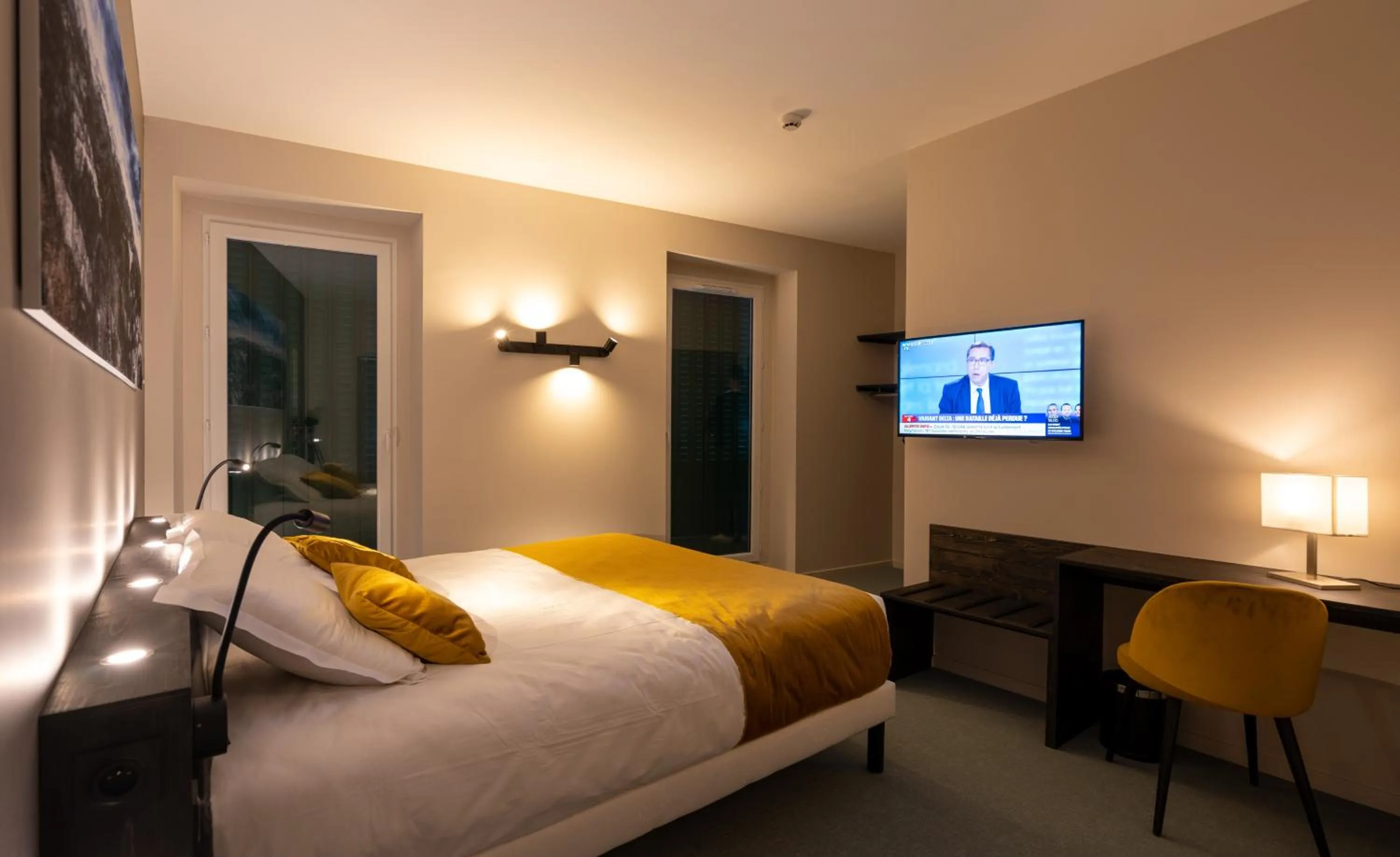 Bedroom, Bed in Le Genève