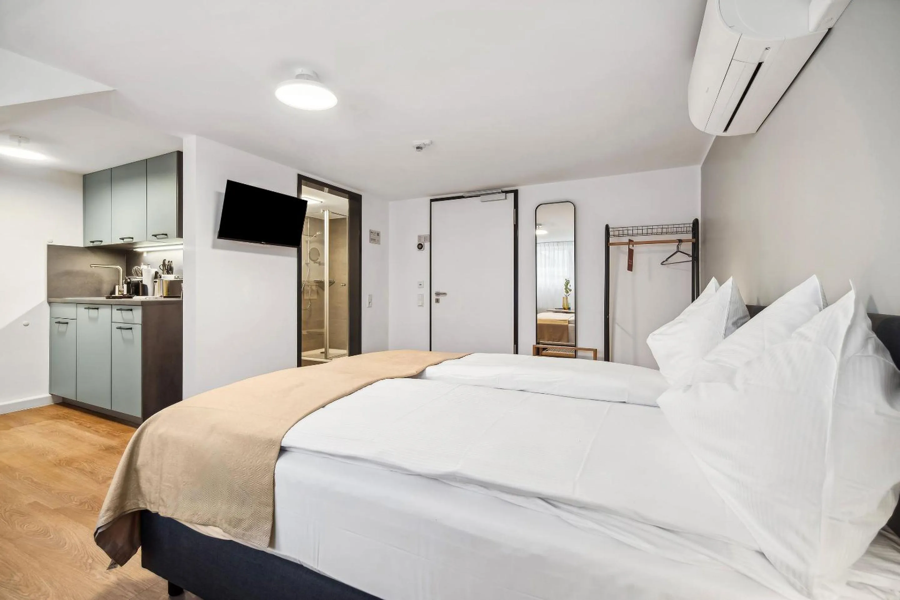 Bed in Limehome Kassel Wilhelmsstraße