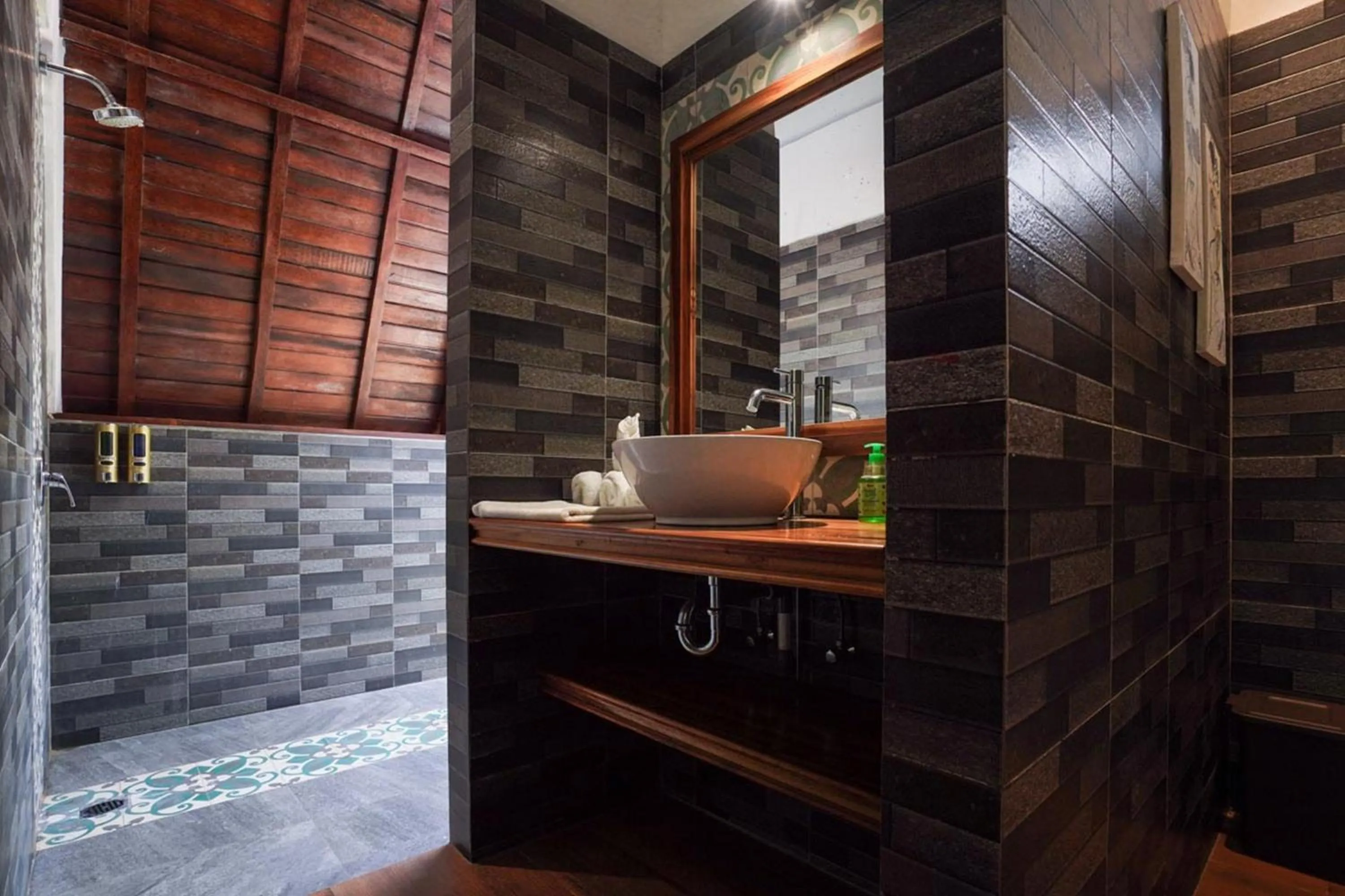 Bathroom in The Lavana Tanjung Lima Laboan Bajo Villas