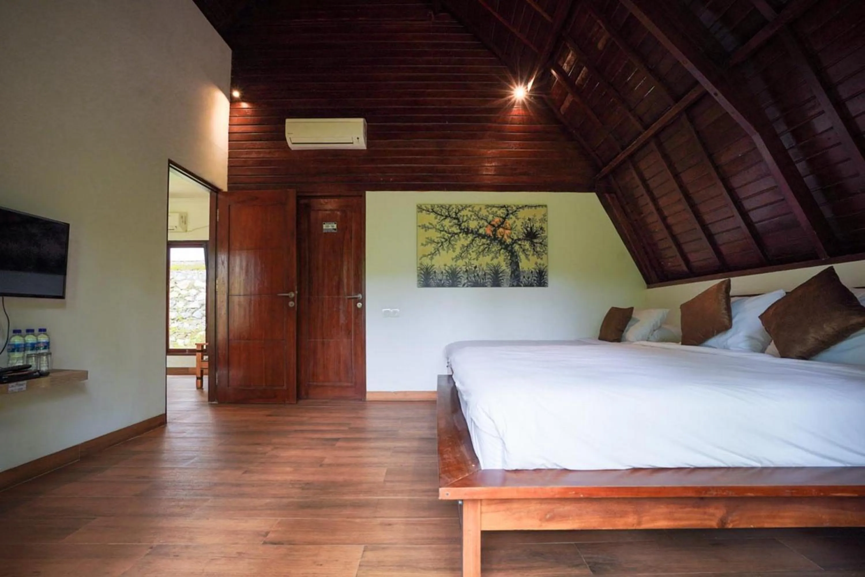 Bedroom in The Lavana Tanjung Lima Laboan Bajo Villas