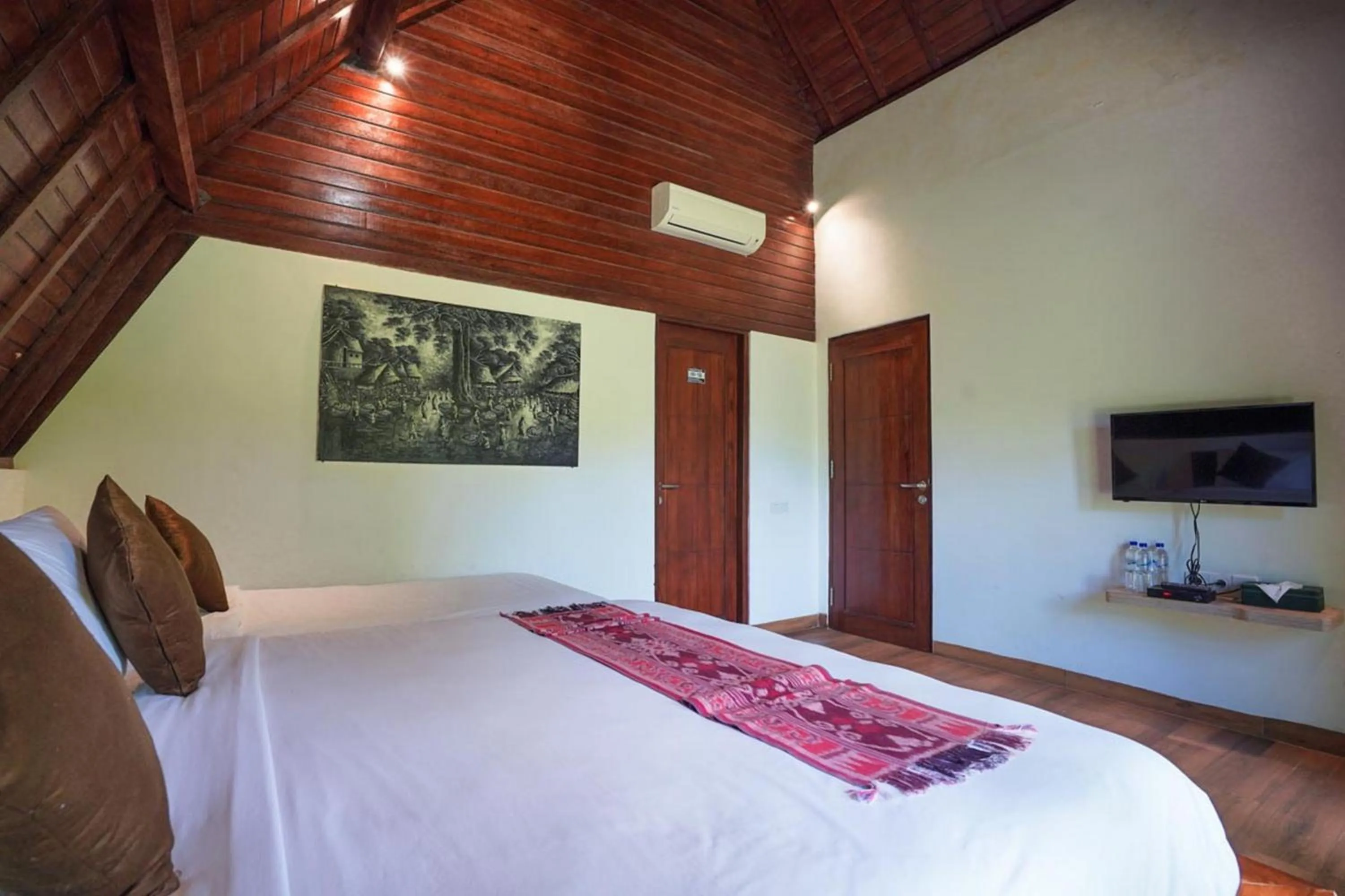 Bedroom in The Lavana Tanjung Lima Laboan Bajo Villas